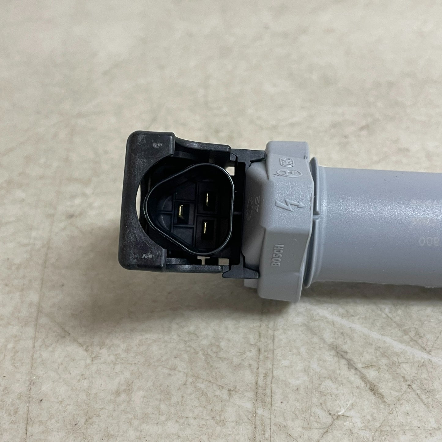 BOSCH 0221504800 Ignition Coil OE Replacement Single for BMW MINI