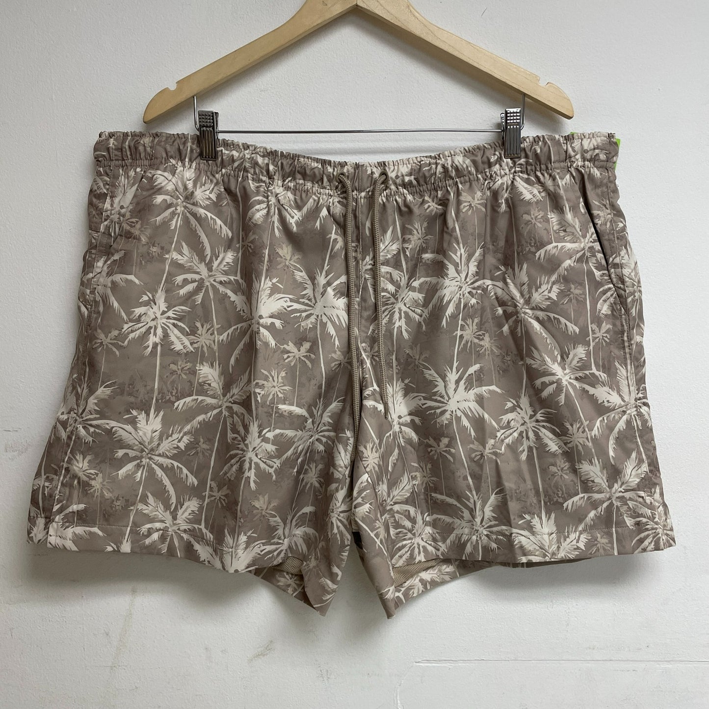 DSG Menâs 6" Rec Shorts Beachside Khaki Lightweight Active Wear DAM12111PRTX