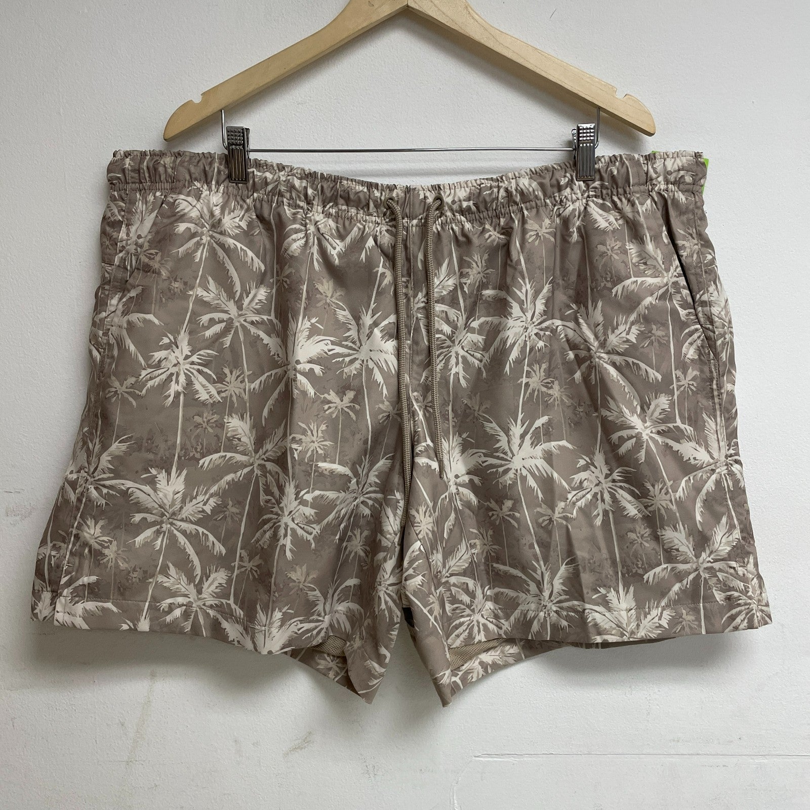 DSG Menâs 6" Rec Shorts Beachside Khaki Lightweight Active Wear DAM12111PRTX