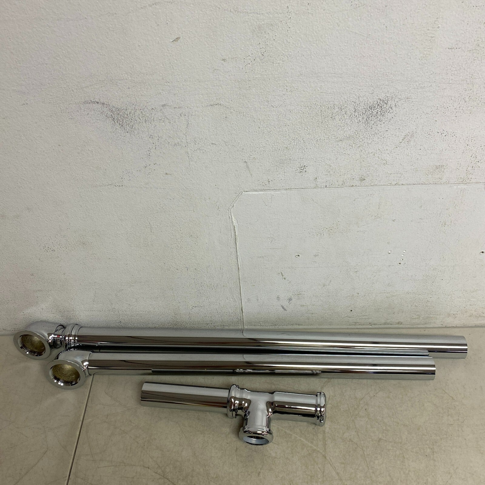 Signature Hardware 1-1/2" Tub Drain with Ball Swivel Overflow, 30" Overflow, 30"