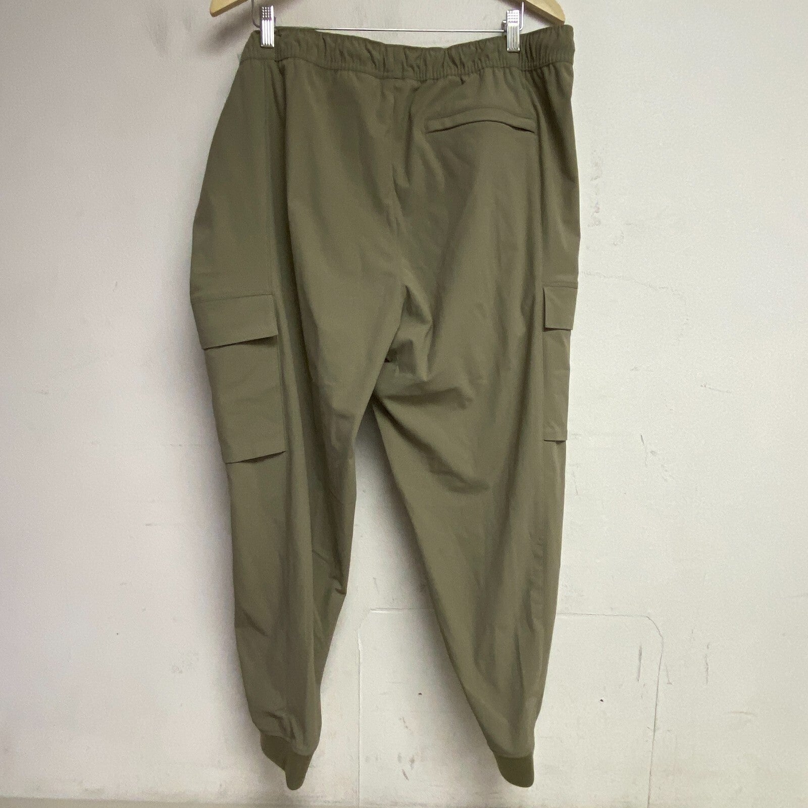VRST Men's Limitless Trendy Cargo Slim Fit Jogger Earl Grey MAX200457 New