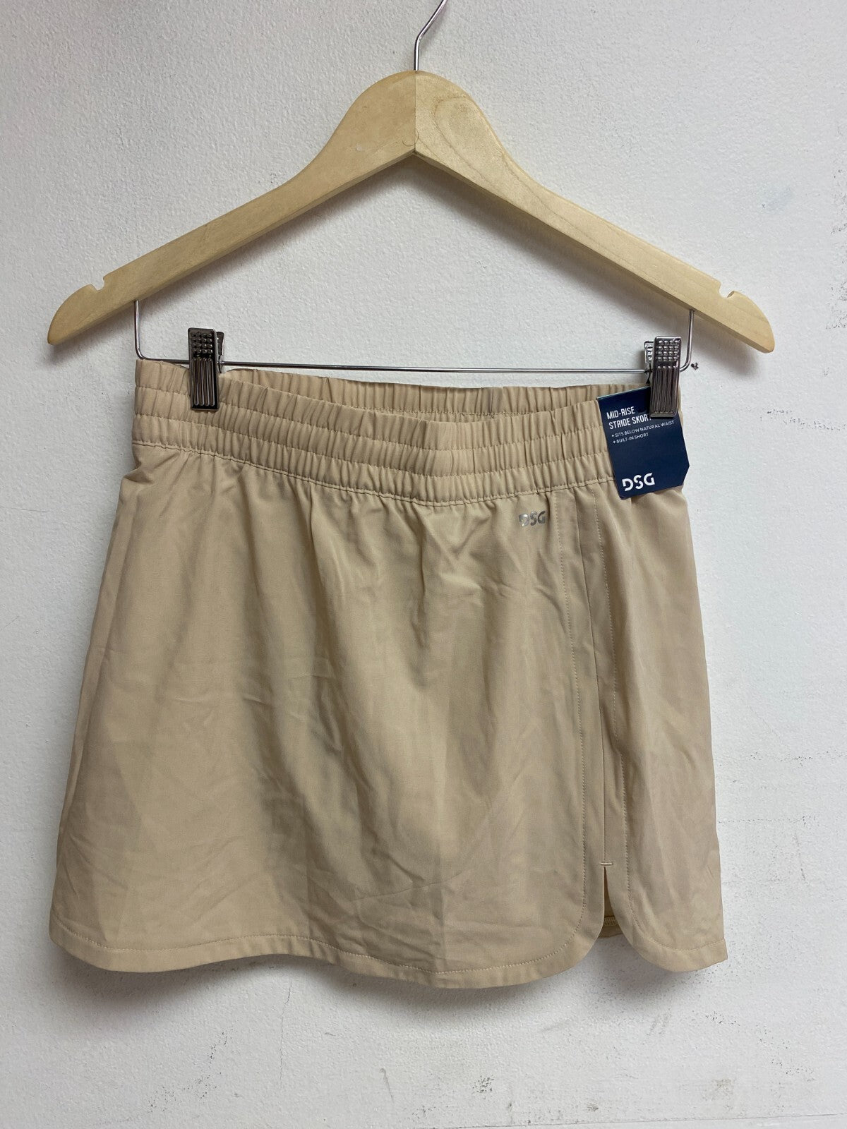 DSG Women's Stride Skort Creme/tan PocketLess Polyester Spandex Size Womens XS