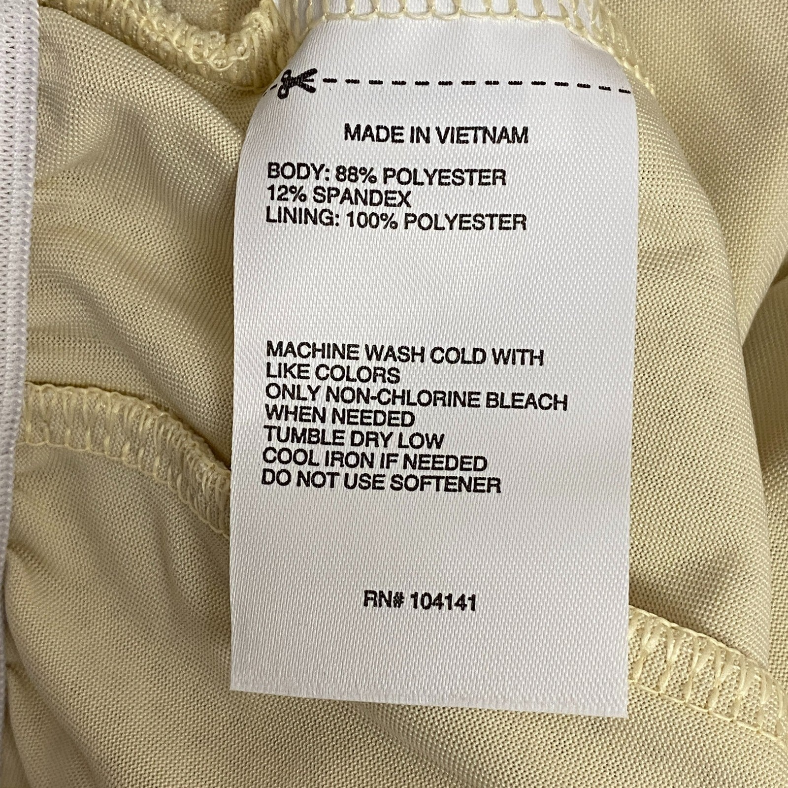 DSG Women's Mid-Rise 7" Light Sand Performance Athletic Shorts Summer DAW39137M