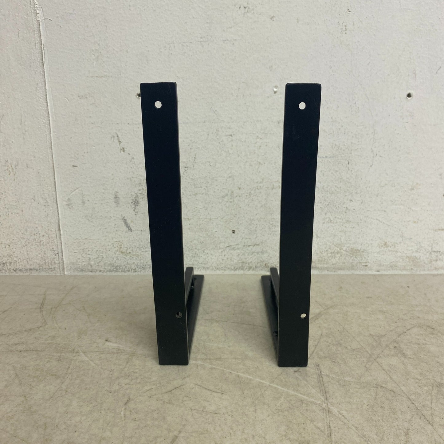 Signature Hardware Harridge Cast Iron 9" Shelf Bracket - Black Powder Coat