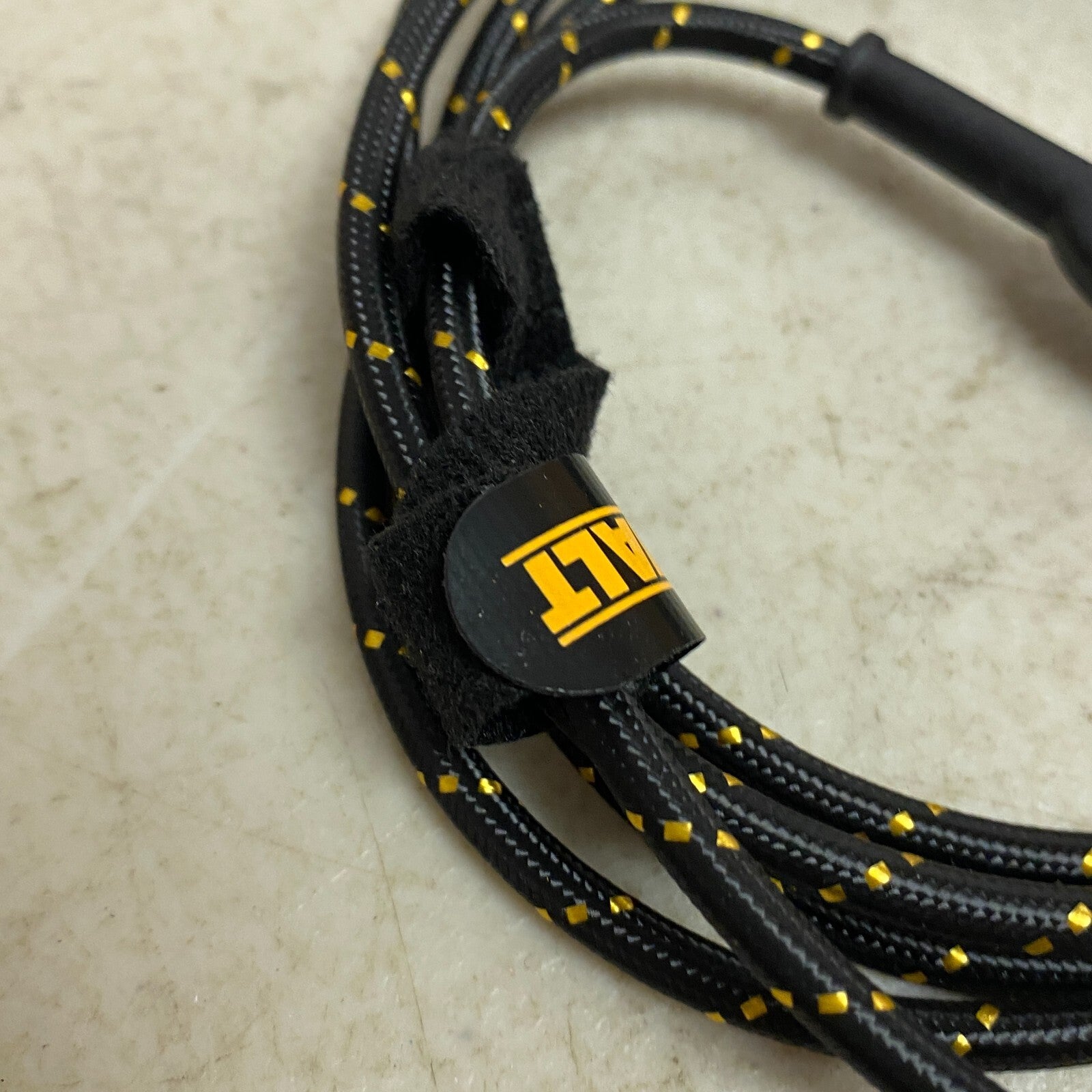 DeWalt 131 1322 DW2 Durable Micro-USB Reinforced Braided Cable 6 ft.
