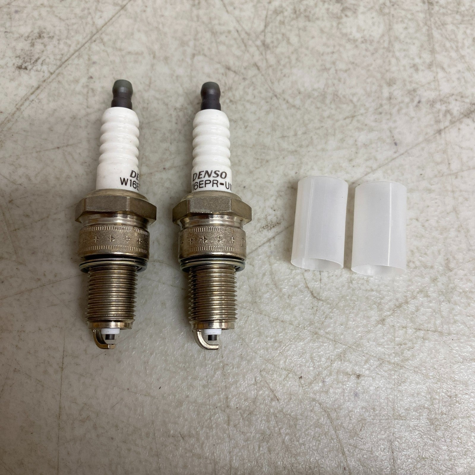 DENSO W16EPR-U11 Standard U-Groove Spark Plug 3201 Mazda Suzuki Daewoo Mitsubish