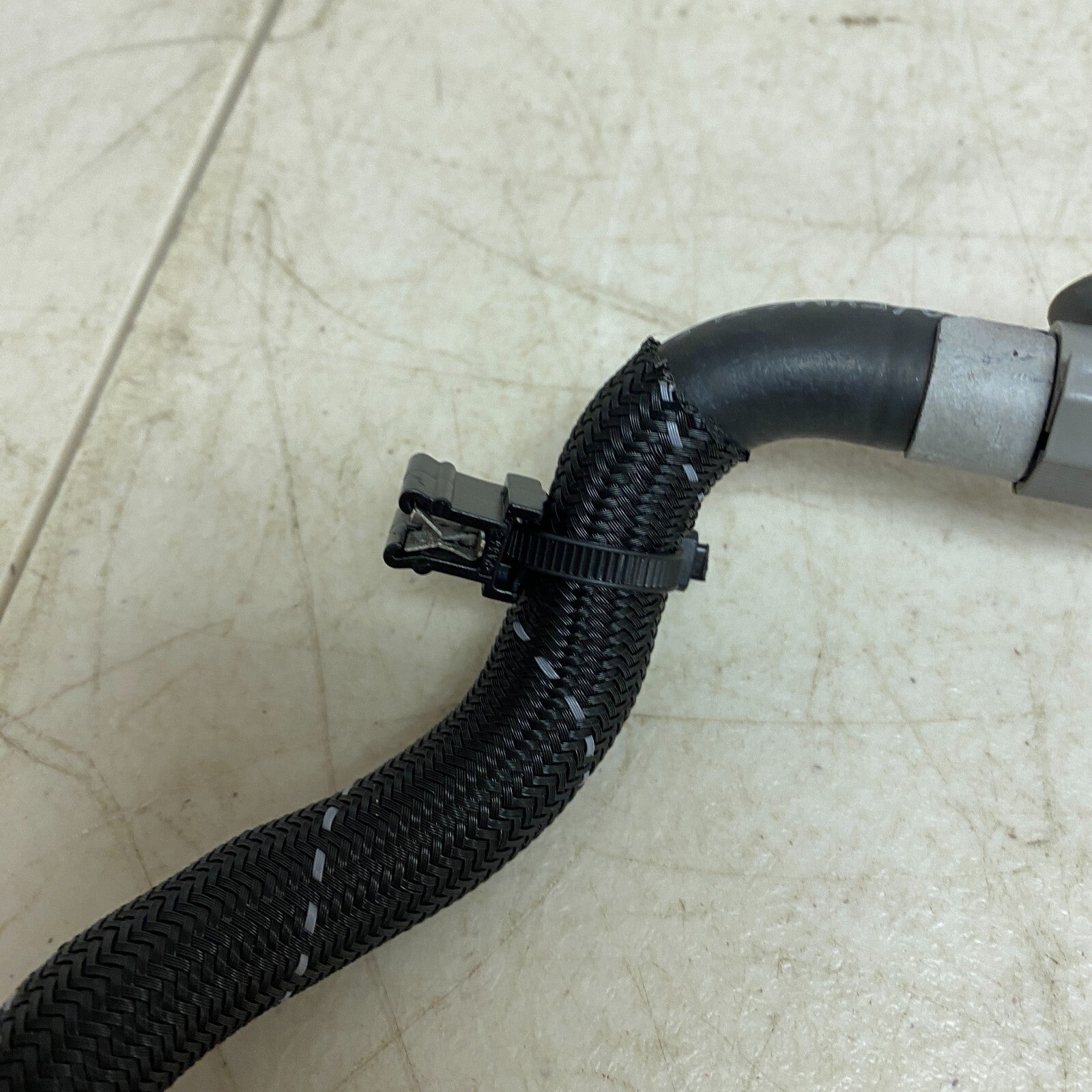 AUDI A4 B8 Fuel Hose 06E127513AD OEM