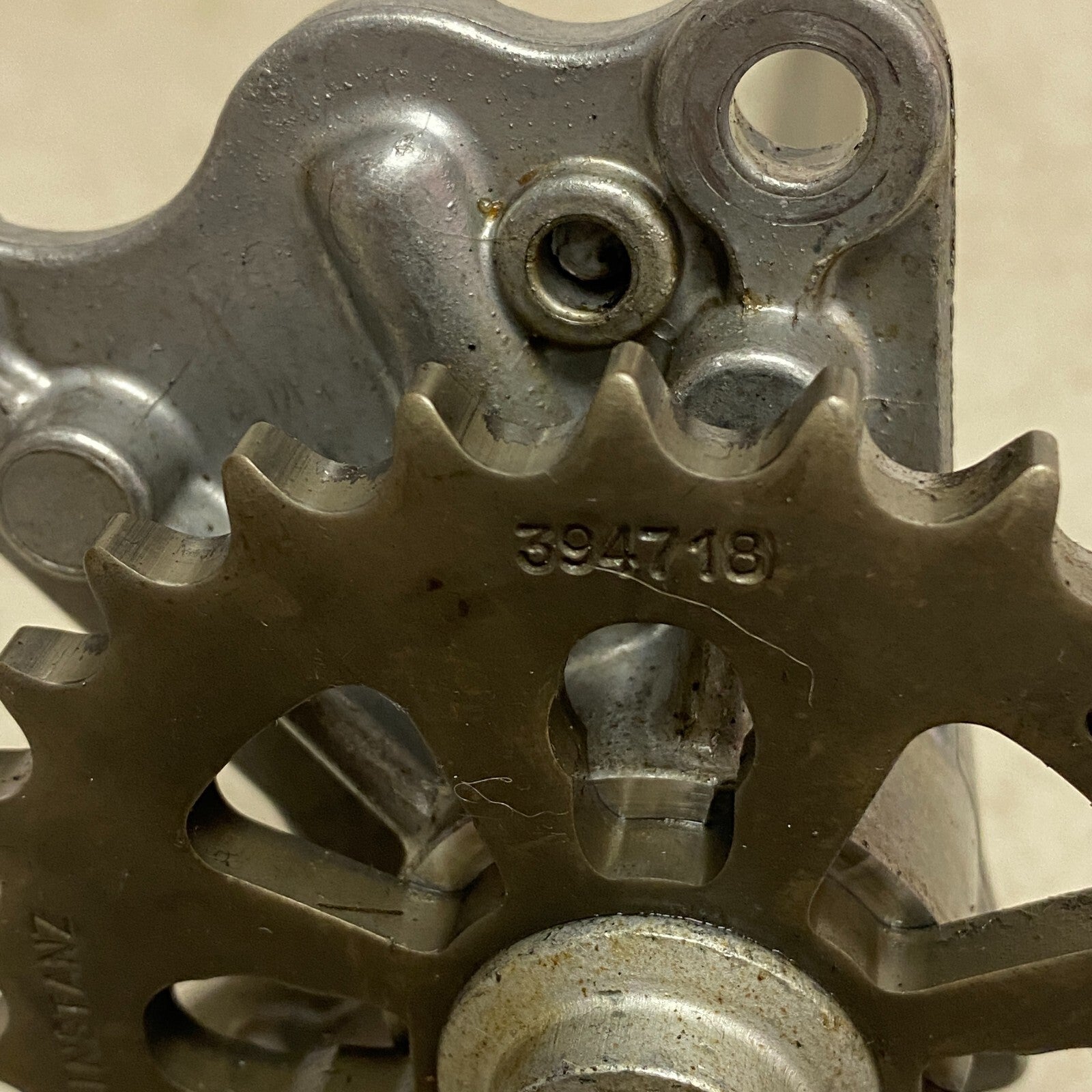 Audi Oil Pump Drive Shaft Plate Gear 2005-2011Audi A4 A6 BKH 3.2 V6 06E 109 361F