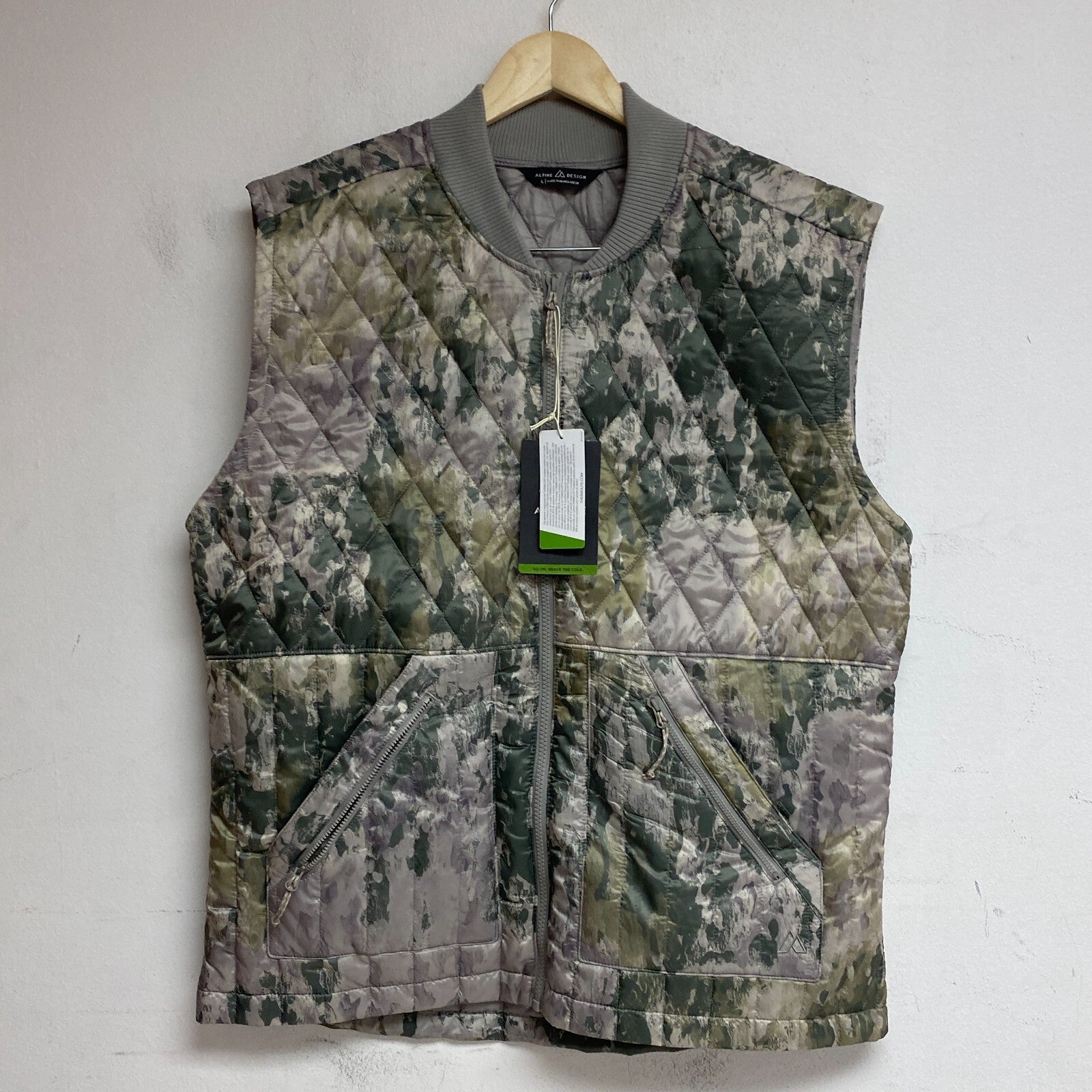 Alpine Design Mens Insulated Vest Print Sycamore Tree Moss ADM22493P BRAND NEW