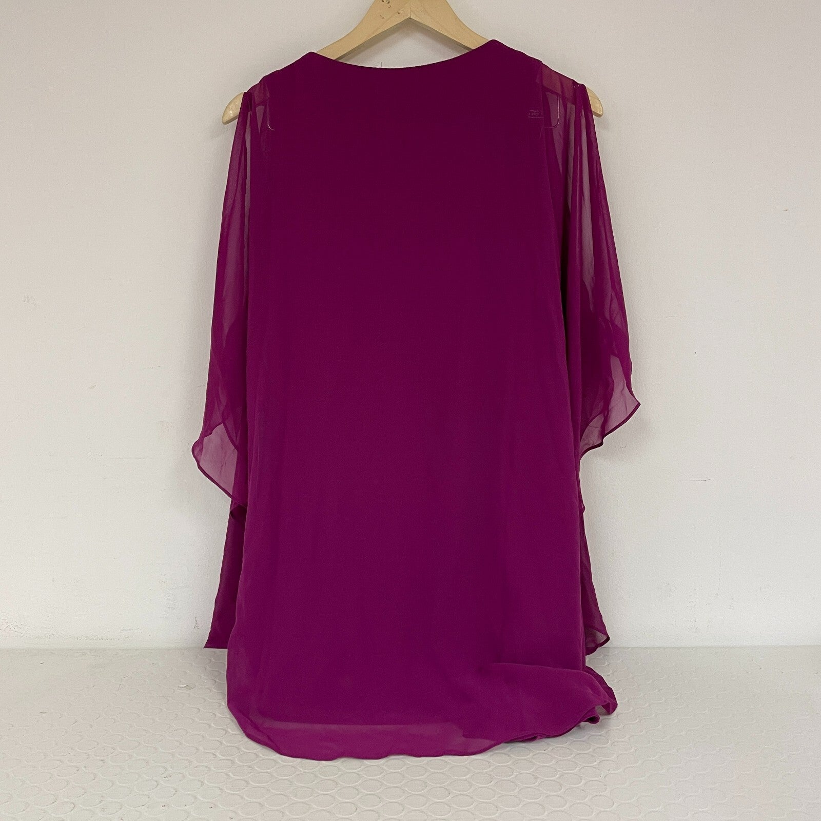 Dj Jaz 3/4 Split Sleeve Embellished Popover Sheath Dress Color: Orchid Size 4