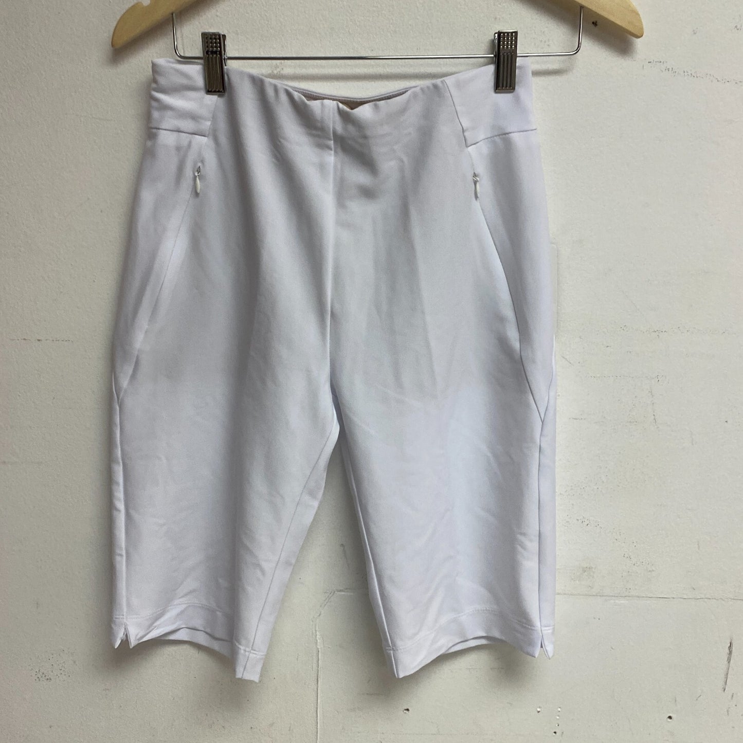 Tail White Label Women's Golf Fitted Shorts Size 2 White Clean Front Pieced