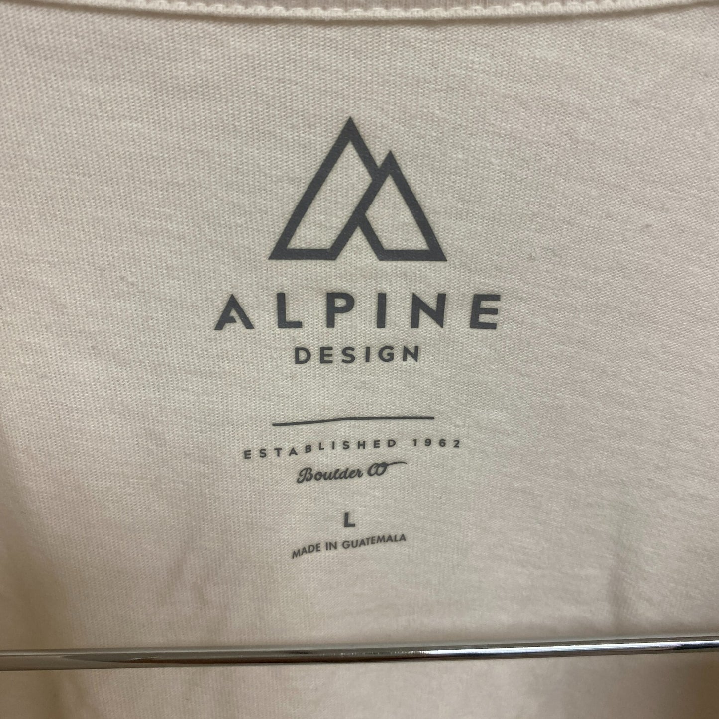 Alpine Design Men's AD M LS Graphic Tee SD AD Logo/Soft White ADM23200SD