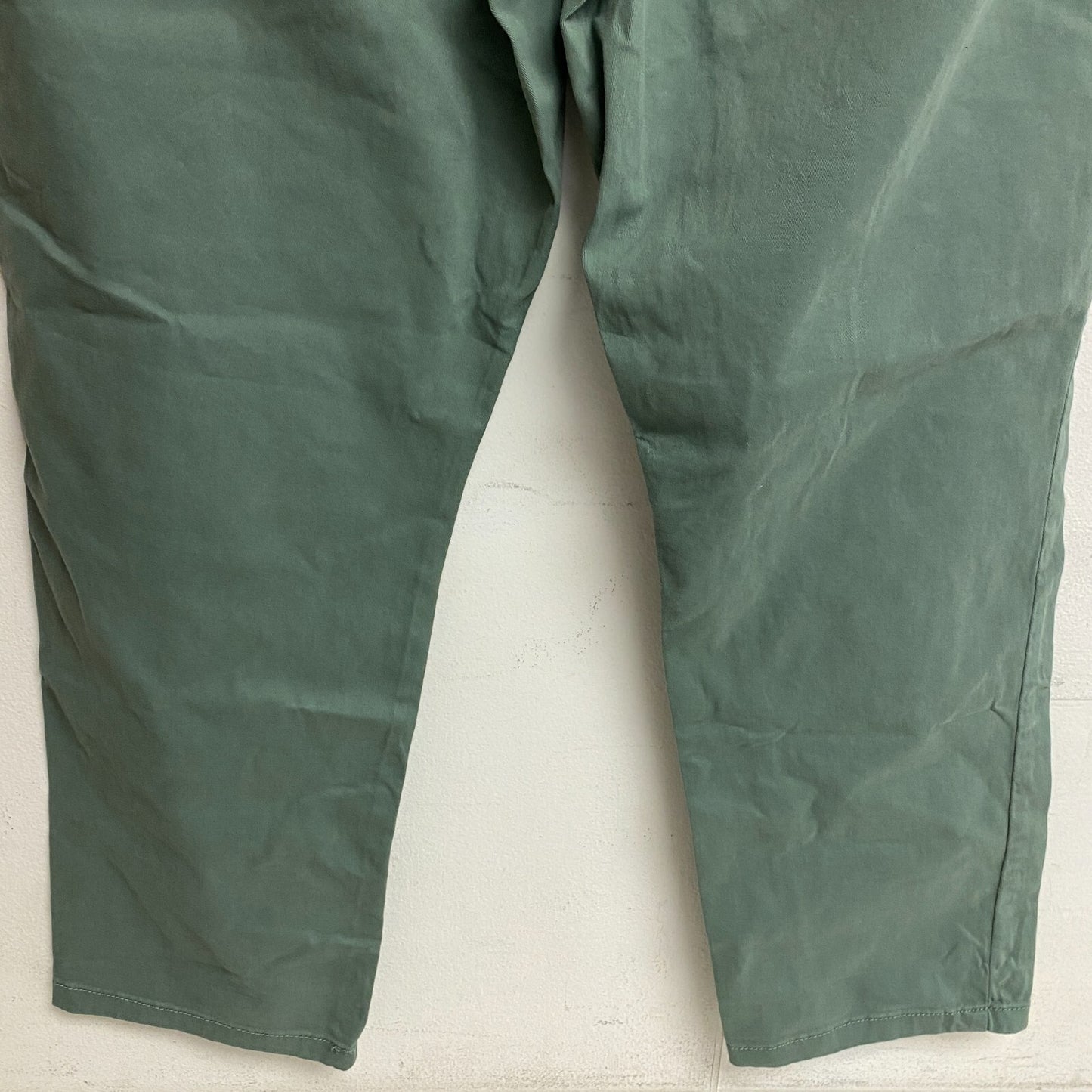 St. John's Bay Woman's Relaxed Fit Girl Pant Mid-Rise Easy Pants Size 16 Laurel