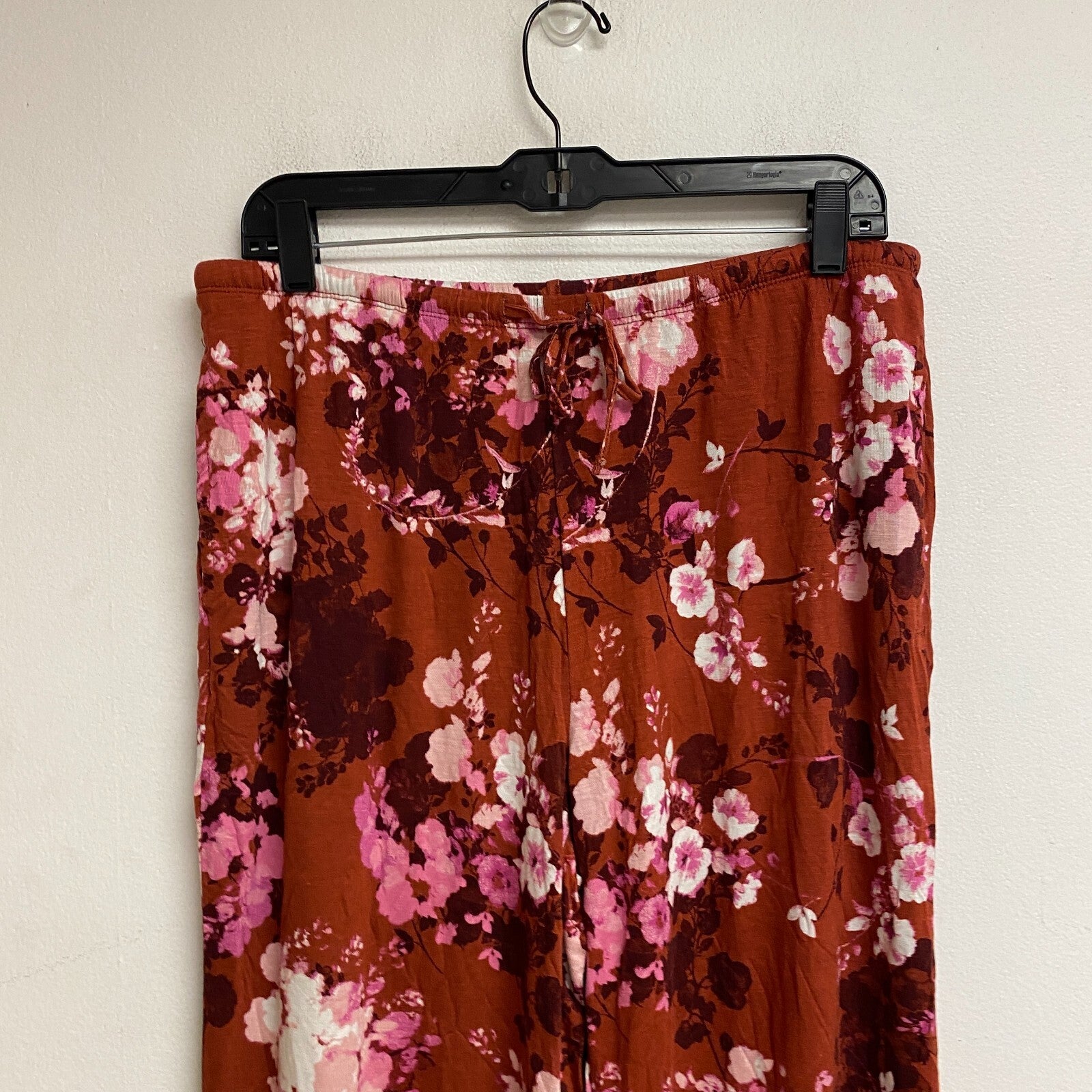 AMBRIELLE SLEEPWEAR 2-pc set sleeveless tank top and pajama pant size M floral