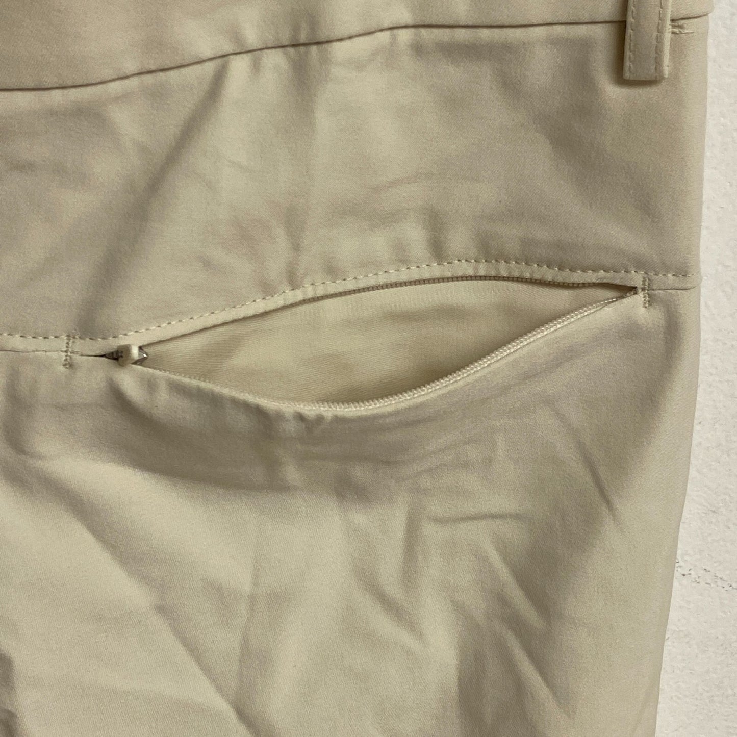 Calia Womens 4 in Tailored Chino Short Light Sand Solid Summer WCG14008