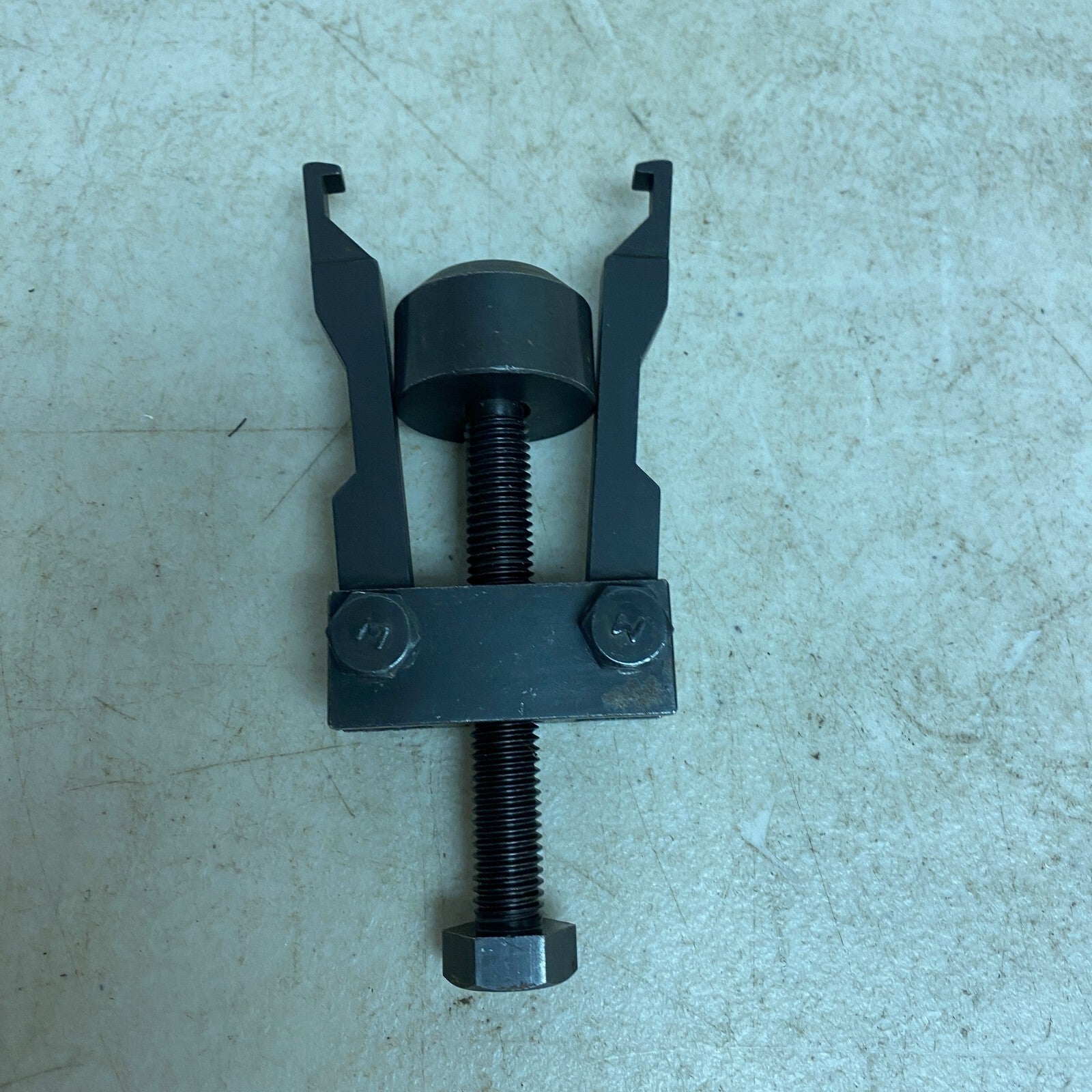 Mazda Oil Seal Remover 49 S019 005 Used Very Good