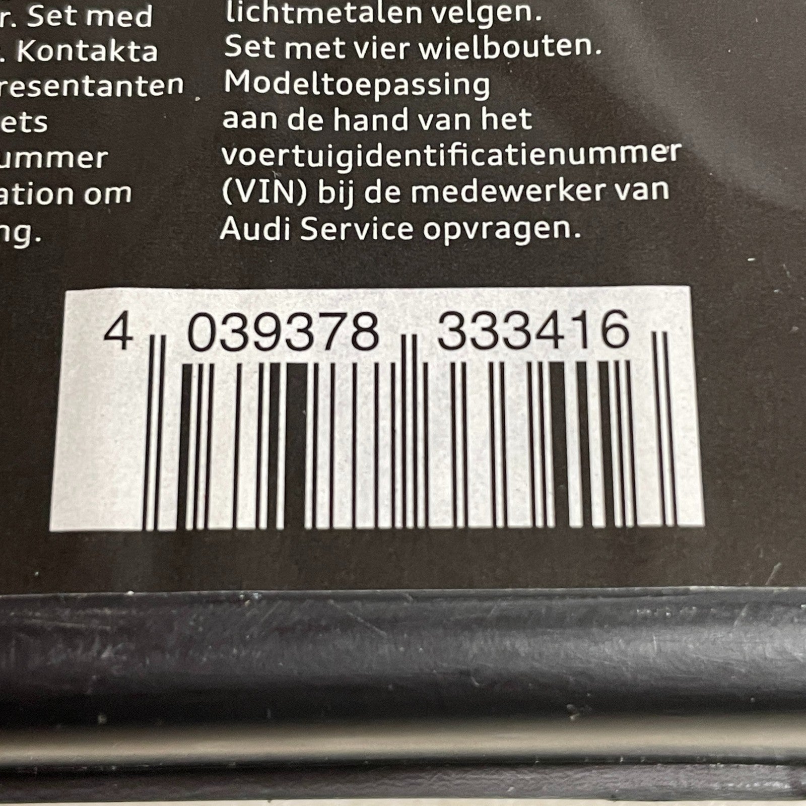 Audi Anti Theft Wheel Bolts Set with Key Chrome Silver 8P0071455