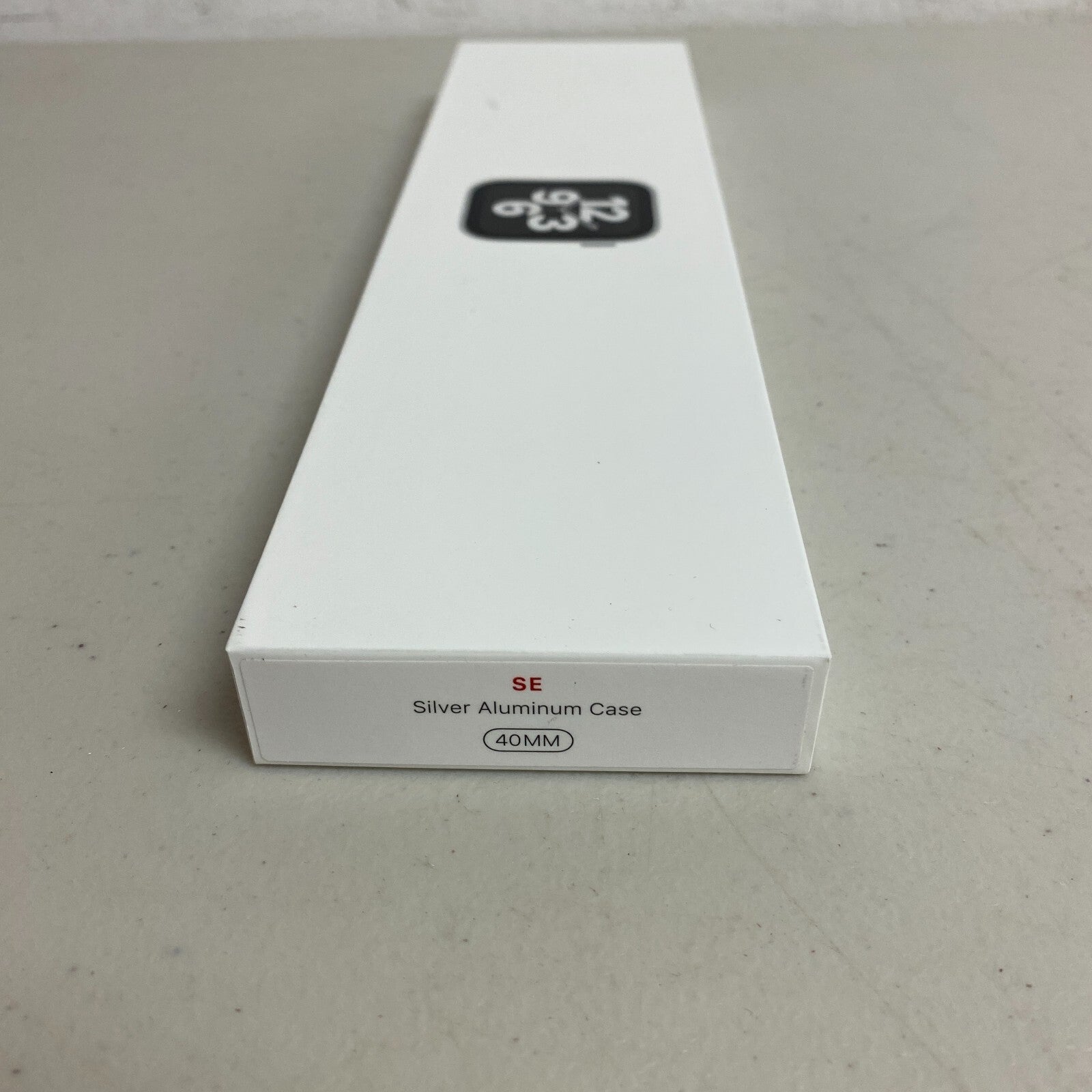 Apple Watch SE (1st Gen) GPS, 40mm Silver Aluminum Case w Abyss Blue Sport Band