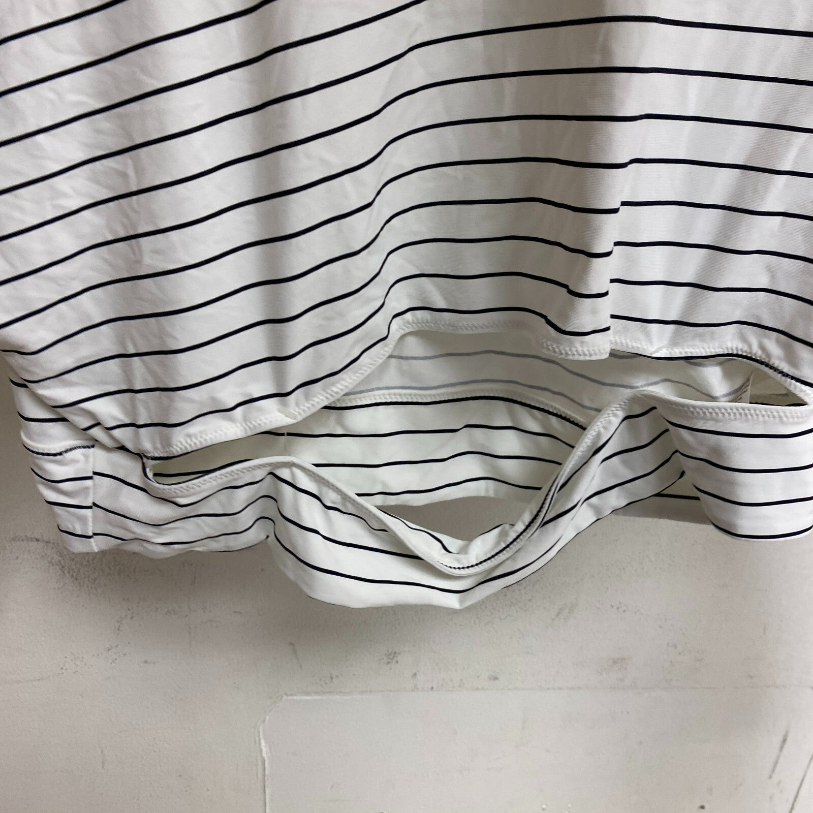 CALIA Womens Keyhole Crop Rashguard Stripe White Long Sleeve WSA22802PRT