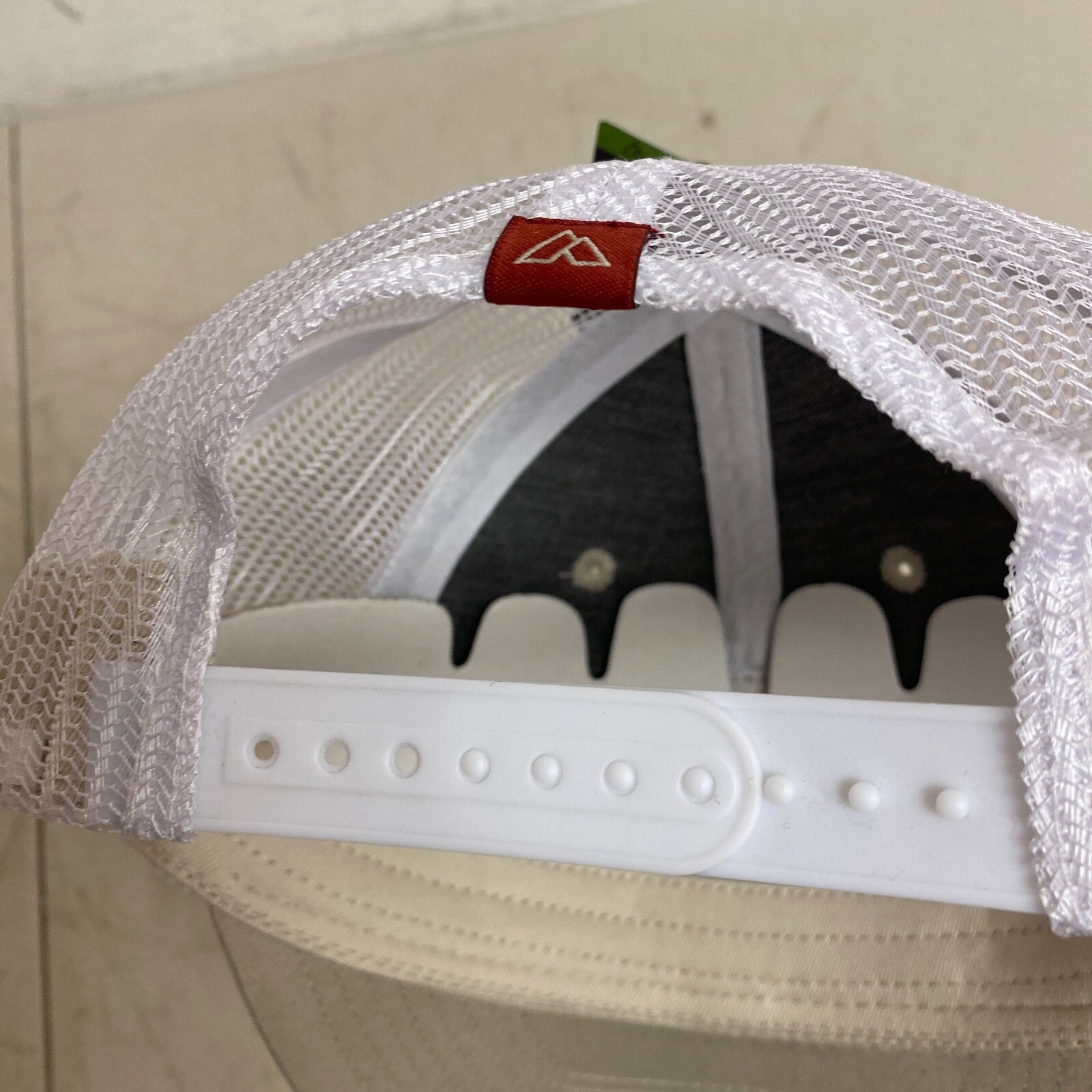 Alpine Design Men's AD Circle Patch Trucker/Mesh Hat Sand One Size OSFA ADM14702