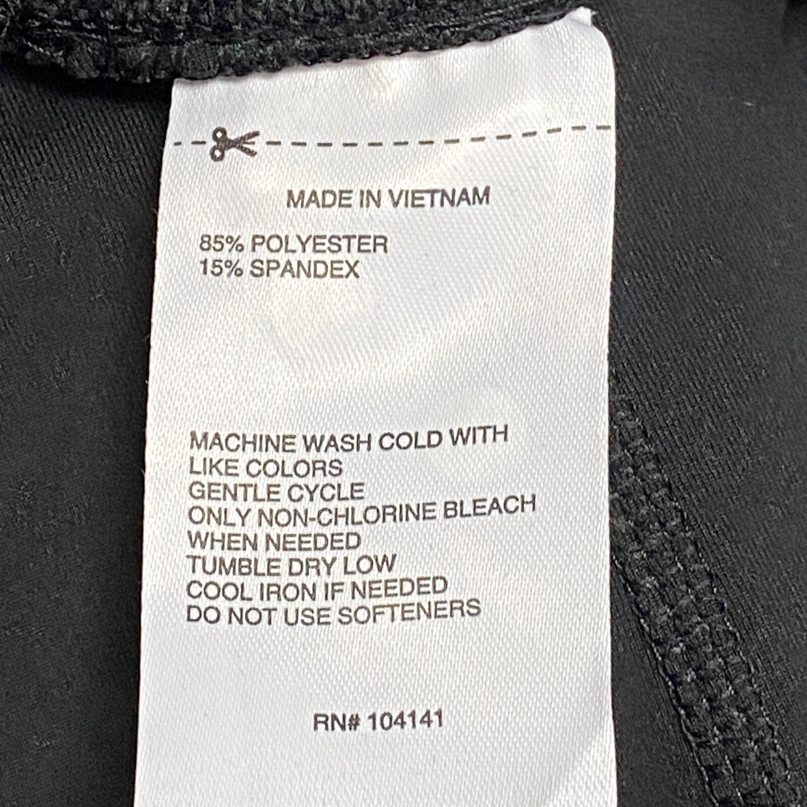 DSG Women Mid-Calf Length Performance High Rise Capri Pure Black DAW39313B