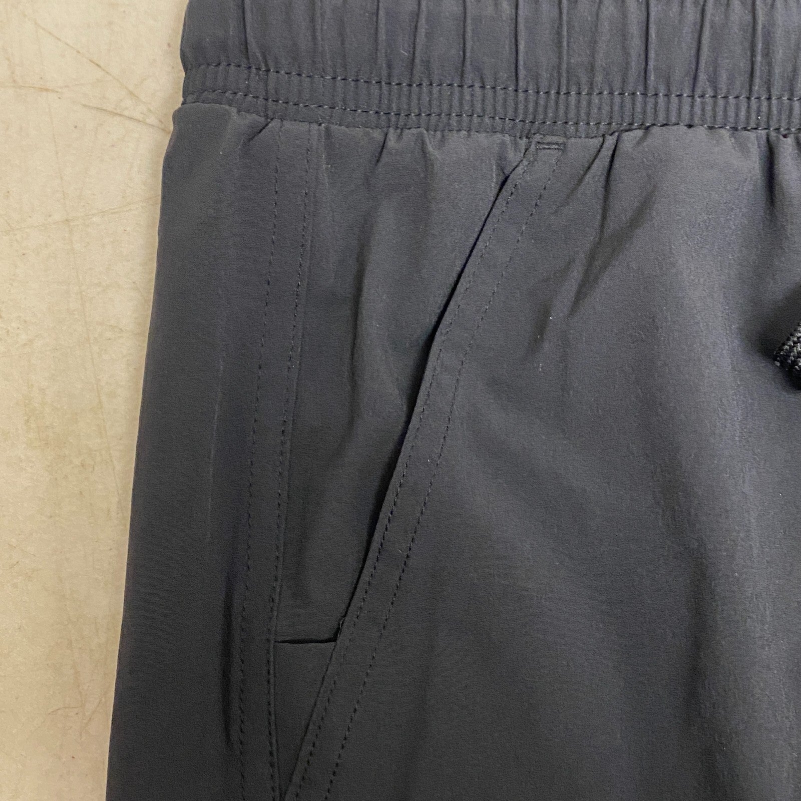 VRST Men's 7" Training Relaxed Fit All-In Short Pure Black MAX100430 Brand New