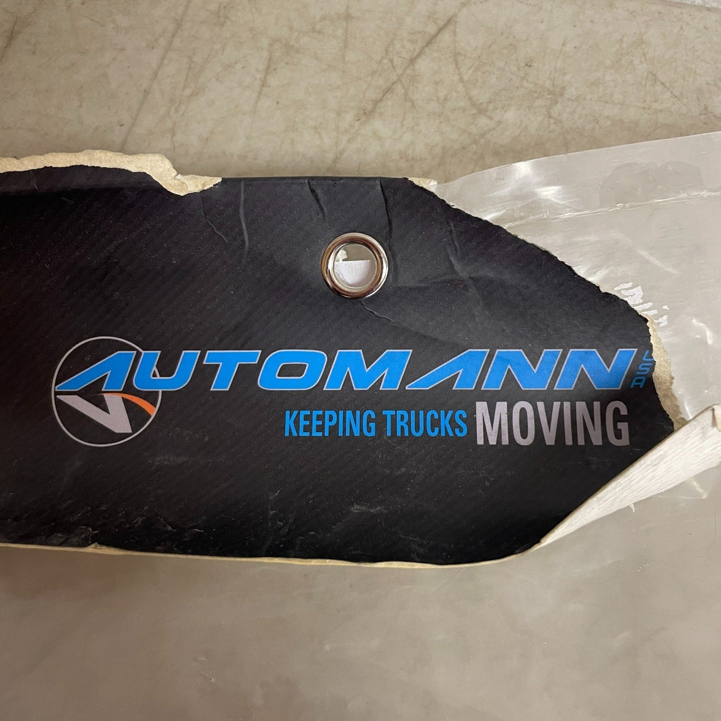 Automann 104.7102 Hood Spring White for Kenworth W900L 1999–2011 Fiberglass Hood