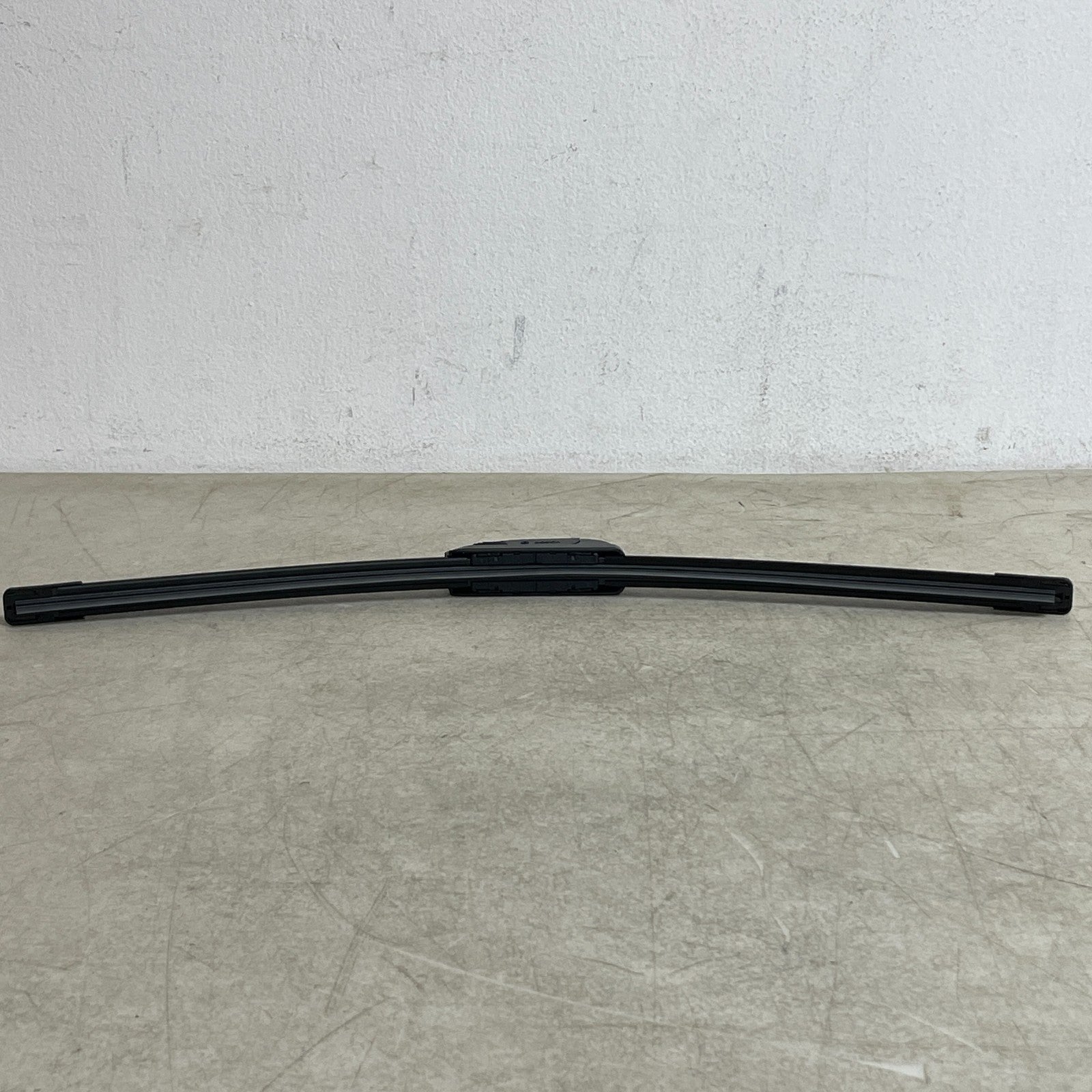 Bosch ICON 19A Premium Beam Wiper Blade 19″ All Season Black