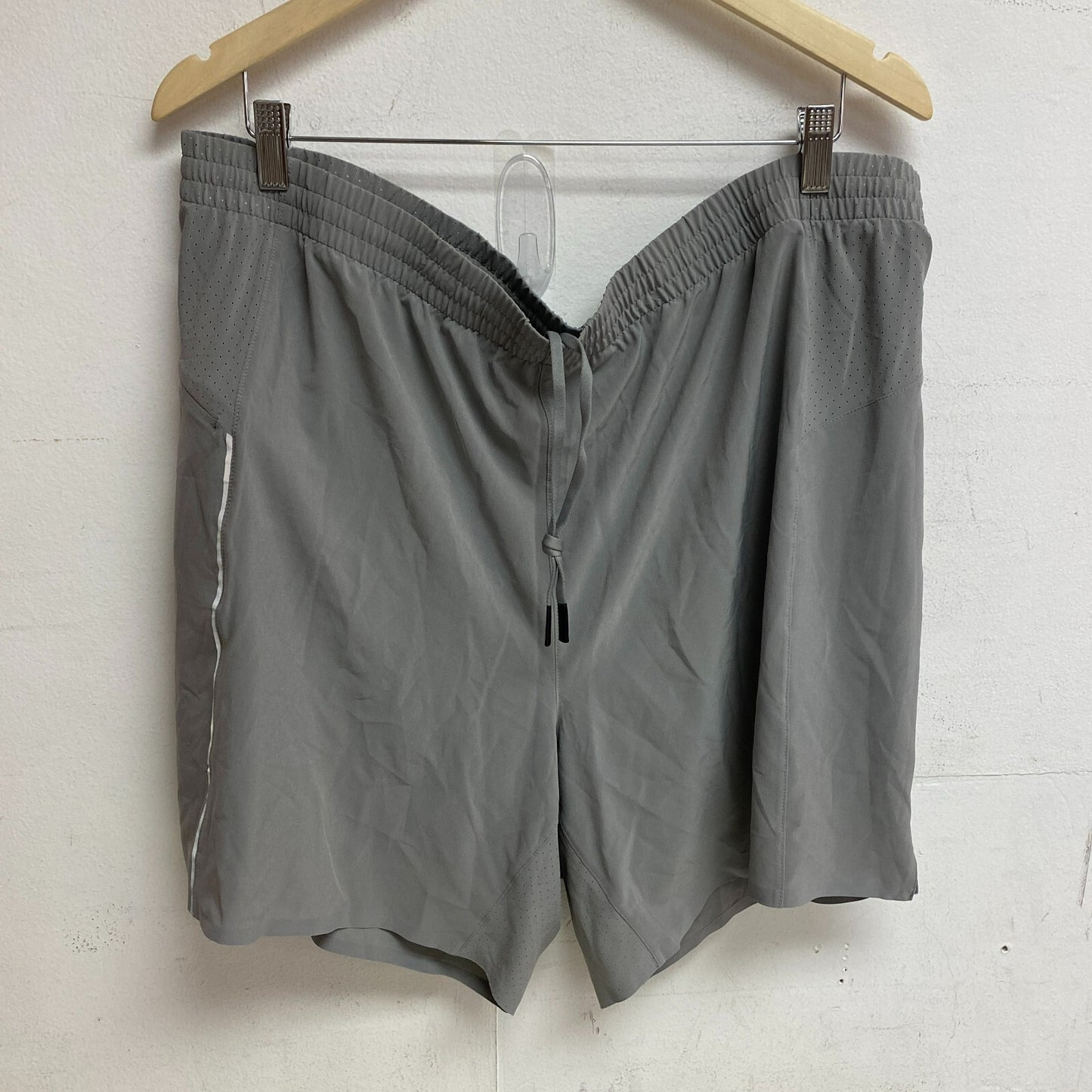 VRST Mens Accelerate Running Shorts Silver Shadow 7" Inseam Lined Stretch MAX200