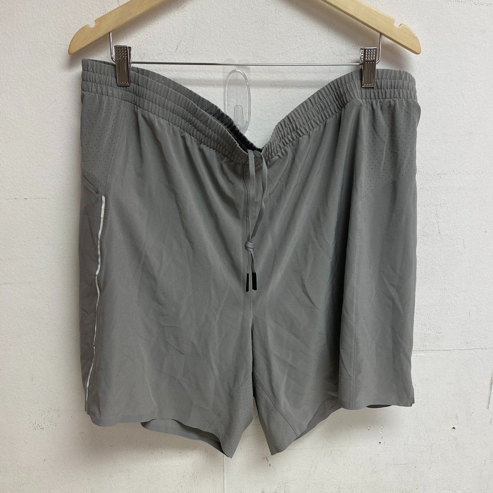 VRST Mens Accelerate Running Shorts Silver Shadow 7" Inseam Lined Stretch MAX200