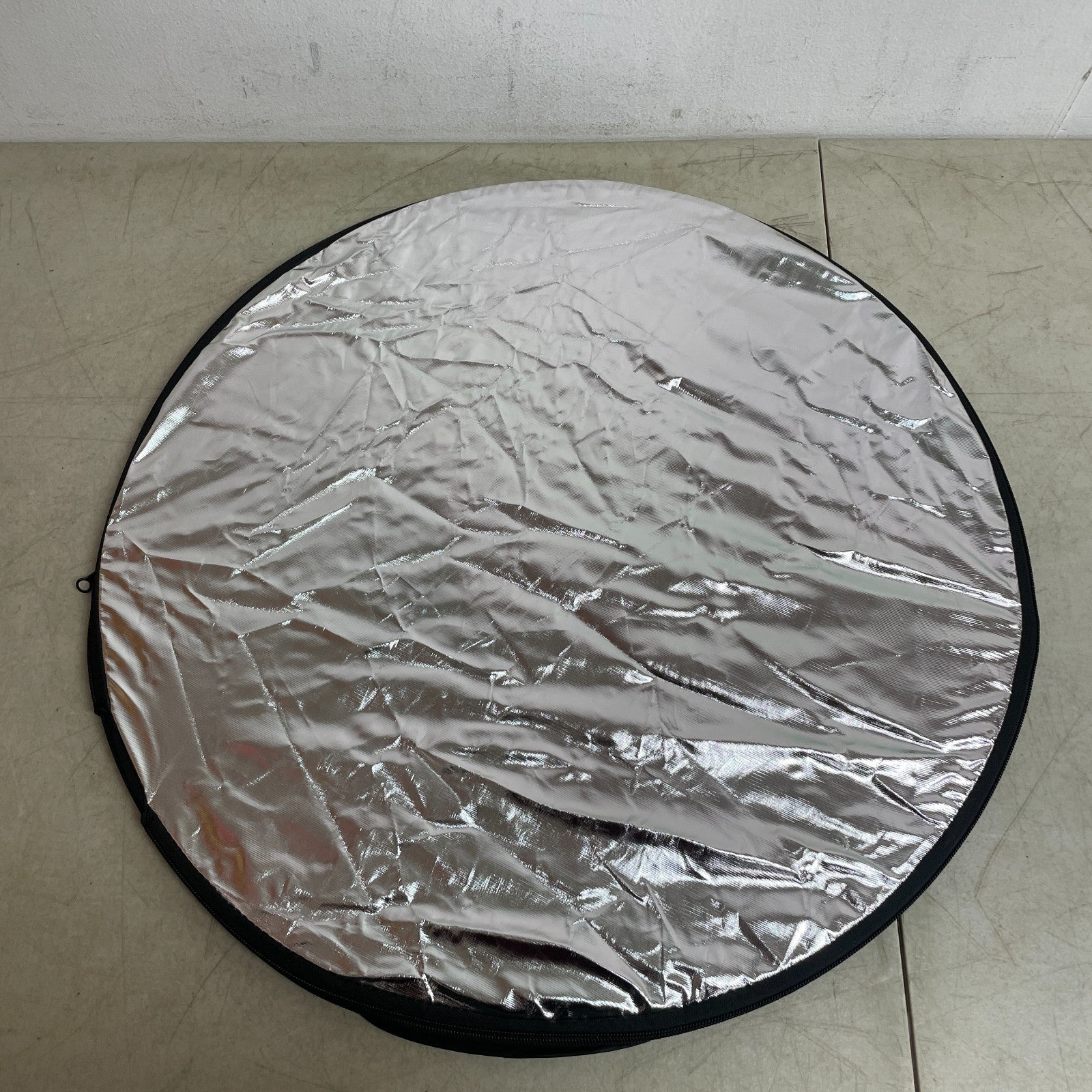 Etekcity 24″ 5‑in‑1 Collapsible Photography Reflector Kit Silver/Gold/White/Bla