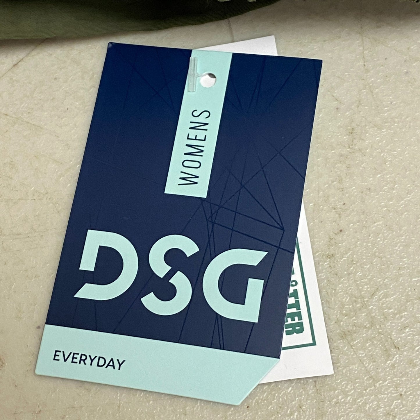 DSG Womens 3 in Everyday Cargo Woven Short Inky Olive Solid Summer DAW13109