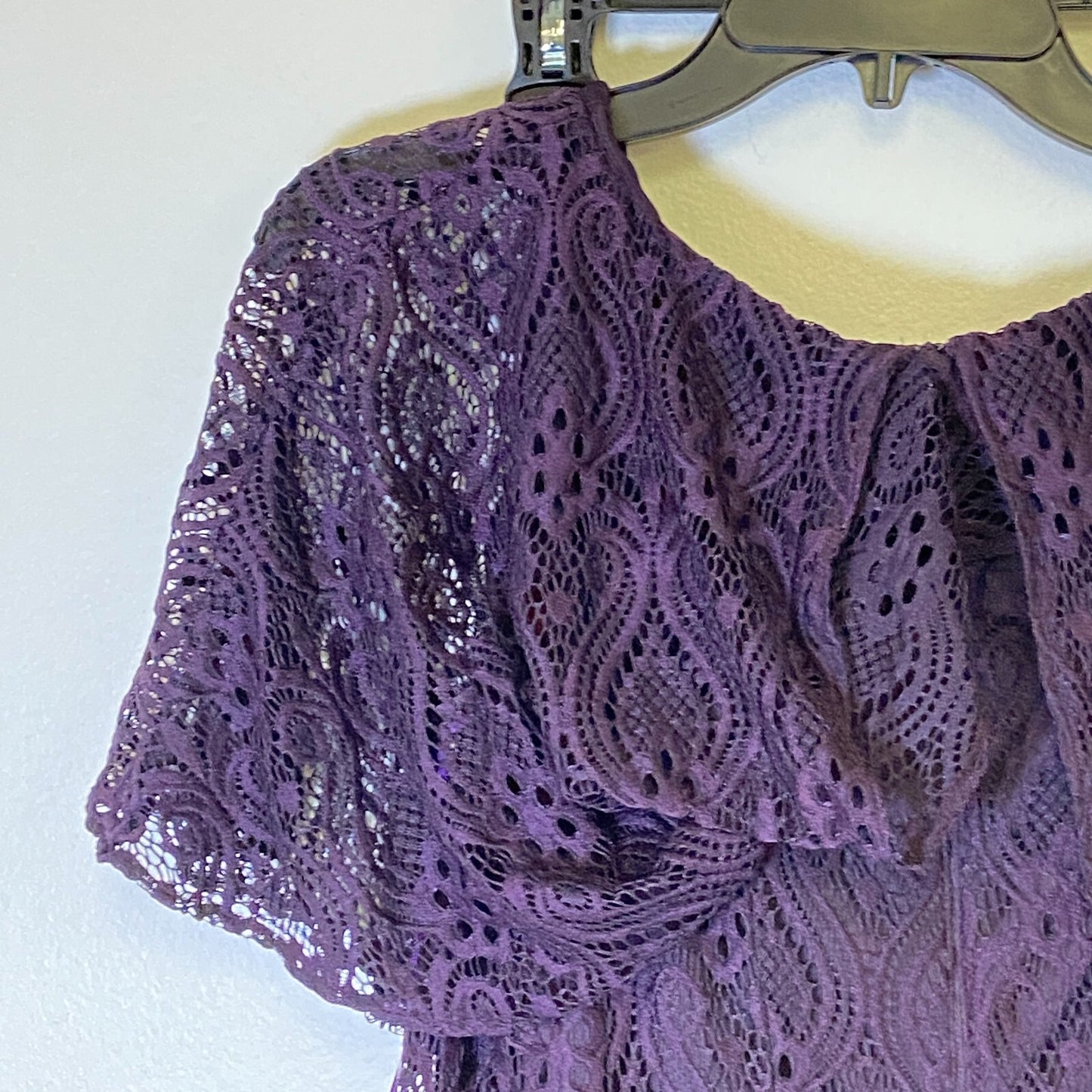 Danny &Nicole Short Sleeve Lay Over See Through Fit Dress Size 6 Women's color