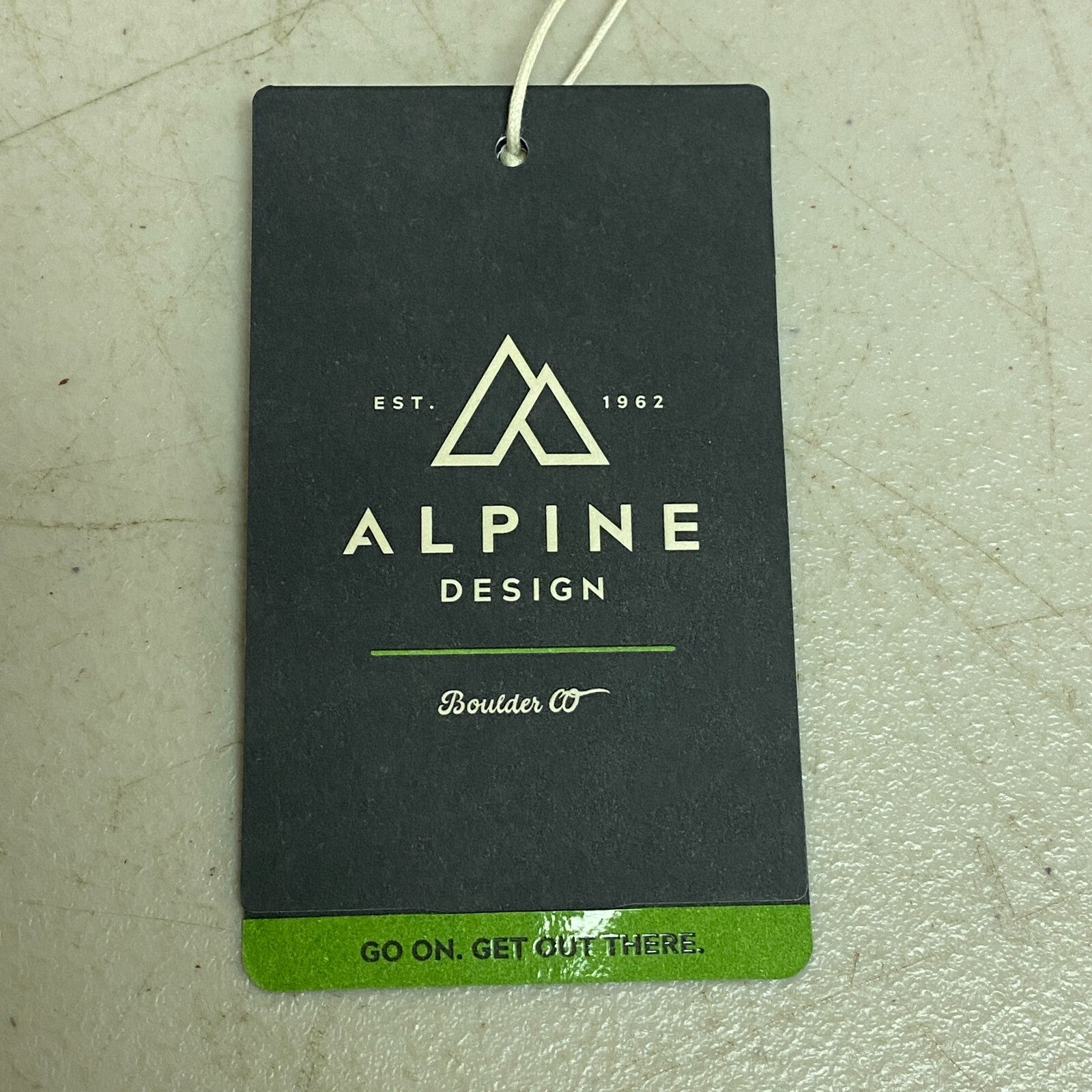 Alpine Design  Menâs Active 5â Pull On Relaxed Fit Short Muted Amethyst ADM1