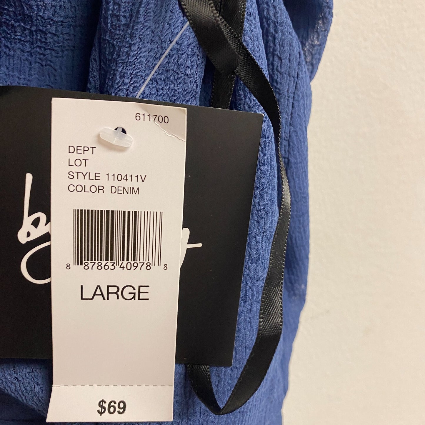 By & By Women's Casual Sheath V-Neck Ruffle Dress Size Large Color: Denim