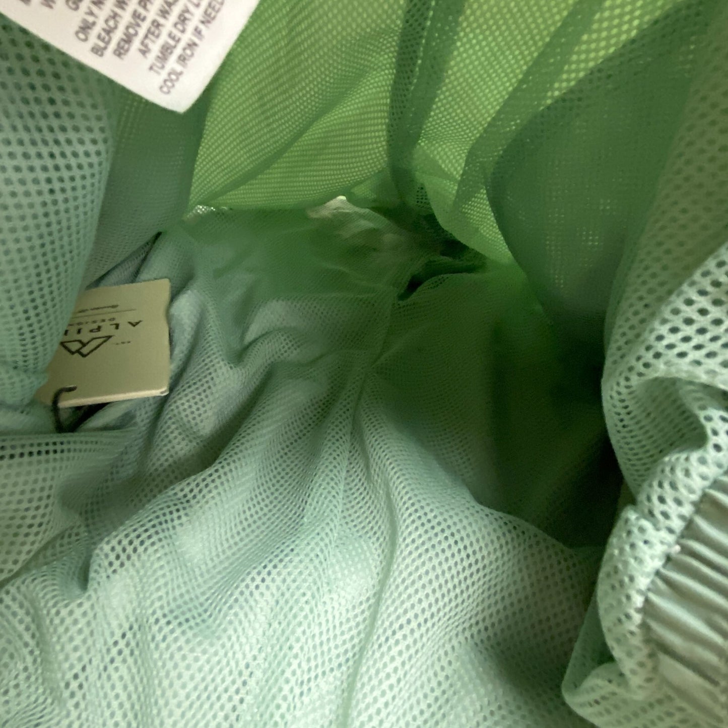 Alpine Design Women's W AD Woven Cargo Short Mineral Jade ADW13806 BRAND NEW