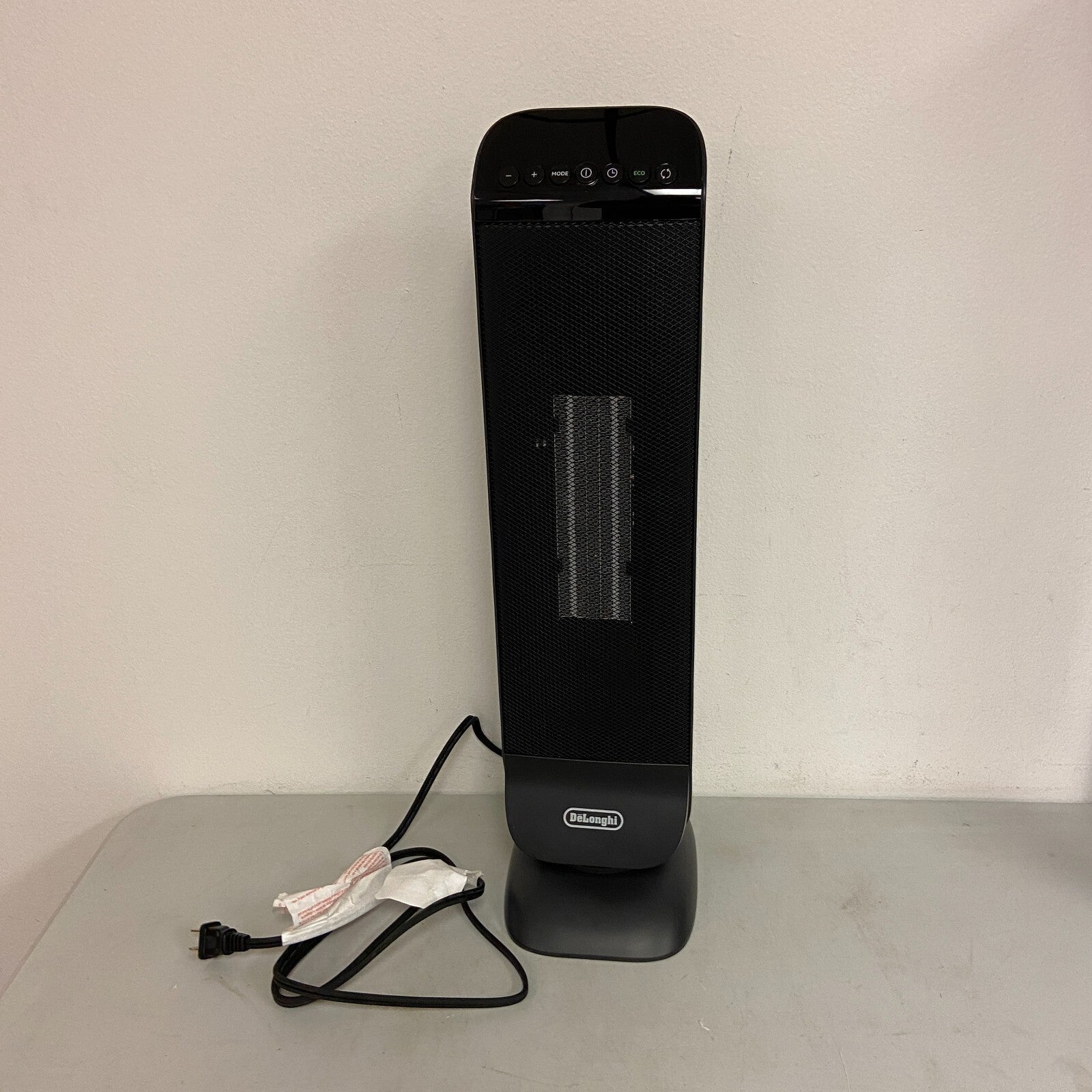 Delonghi 1500W Ceramic Tower Space Heater w/ Thermostat And Remote