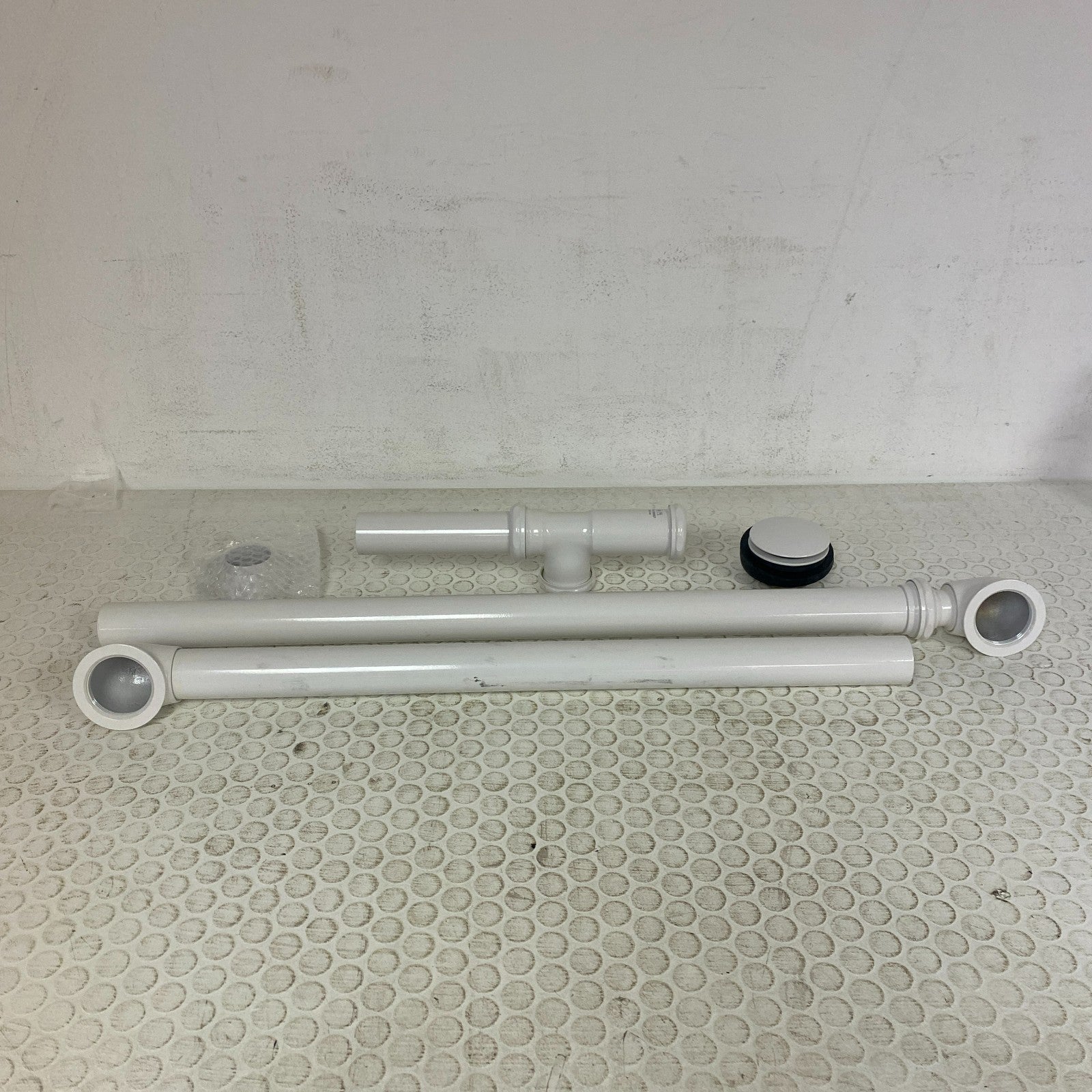 Signature Hardware 1-1/2" Tub Drain with Ball Swivel Overflow HP-004A-WHT-U