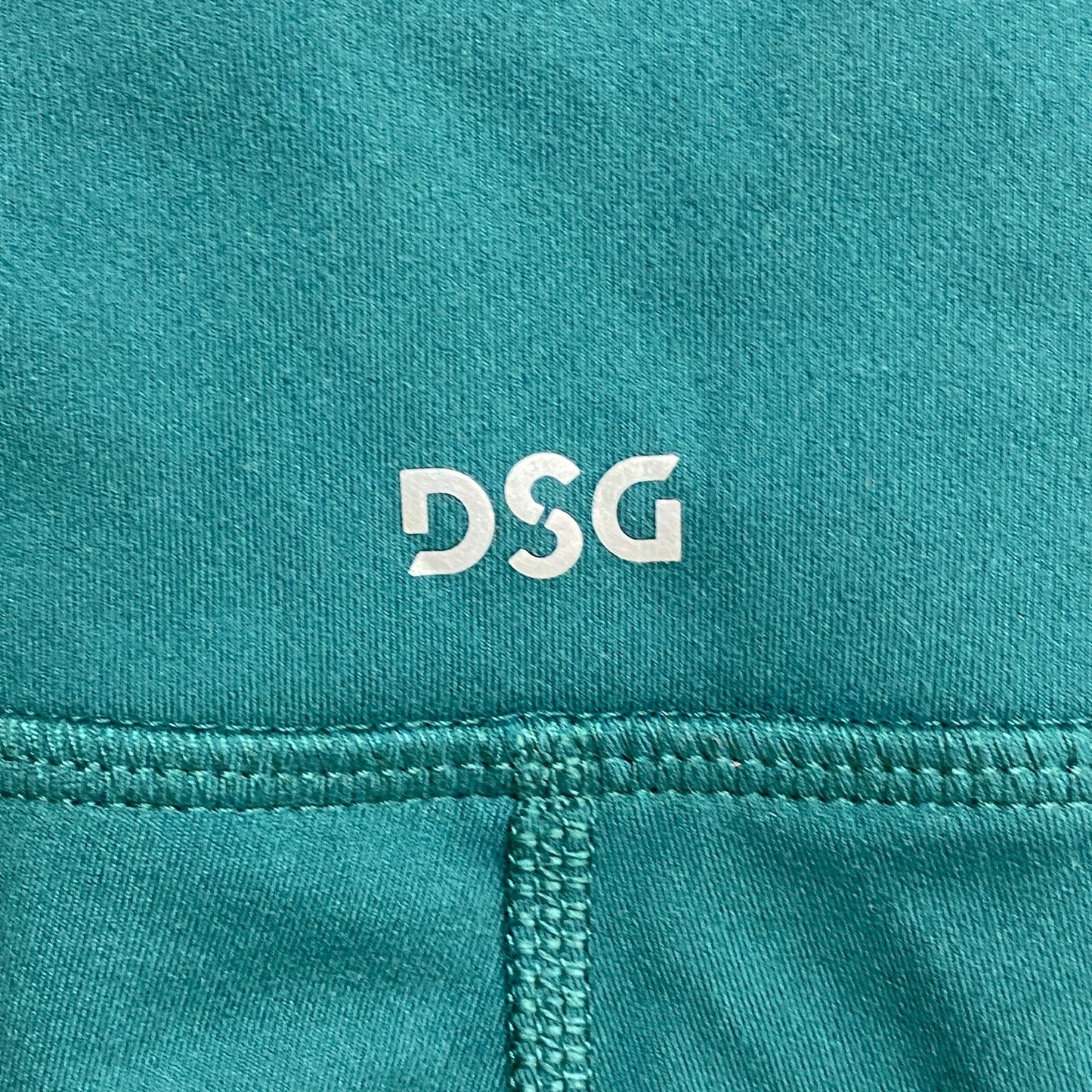 DSG Women's Momentum Performance Cropped Leggings Pitch Green DAW12328B