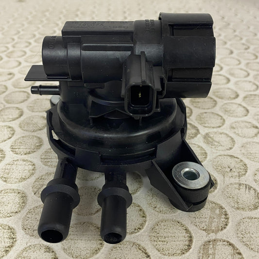 CARQUEST Premium Vapor Canister Purge Solenoid Black CPC1126