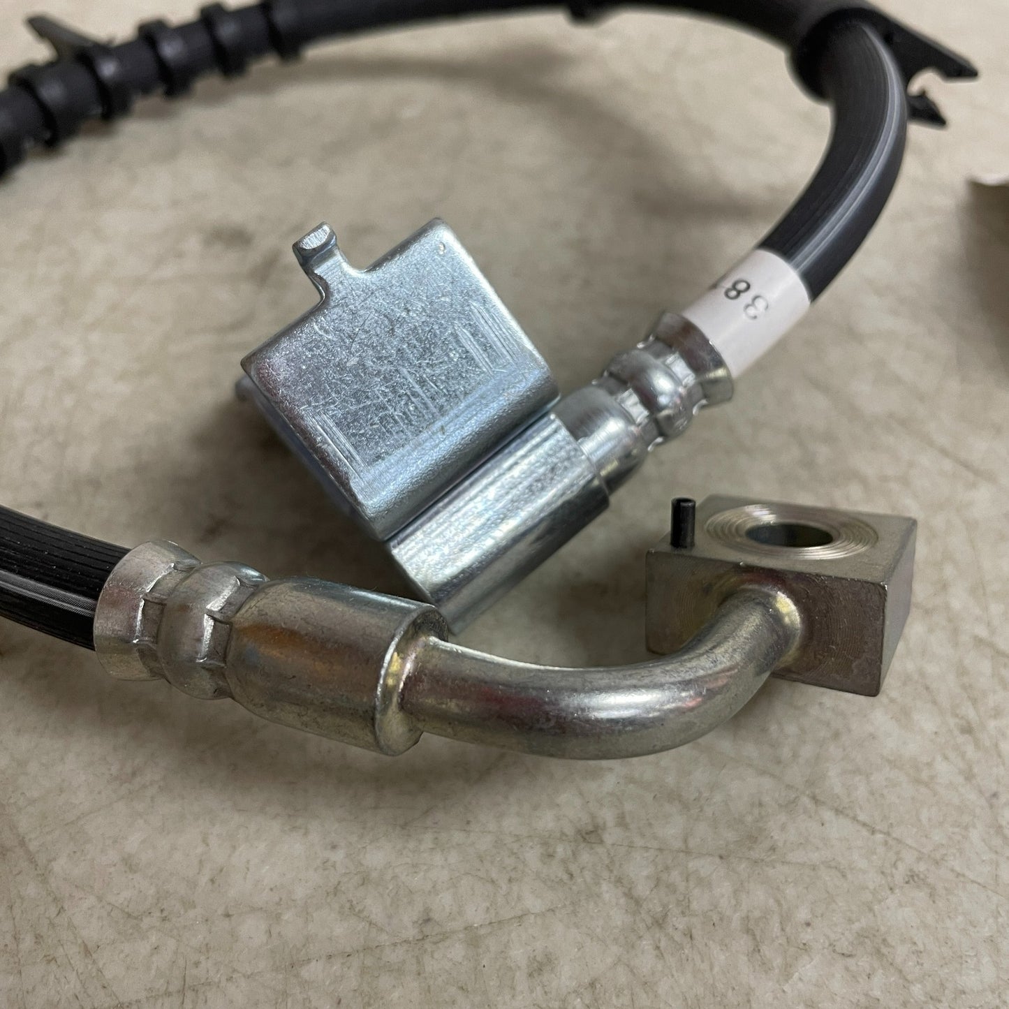 CarQuest Wearever Brake Hydraulic Hose w/Gaskets 19.9″ BHA620175