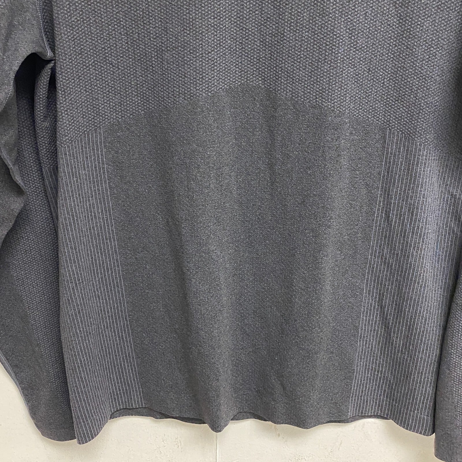 VRST Men's Elegant Small LS Circuit Tee T-Shirt Graphic Charcoal MAX200326 NEW!