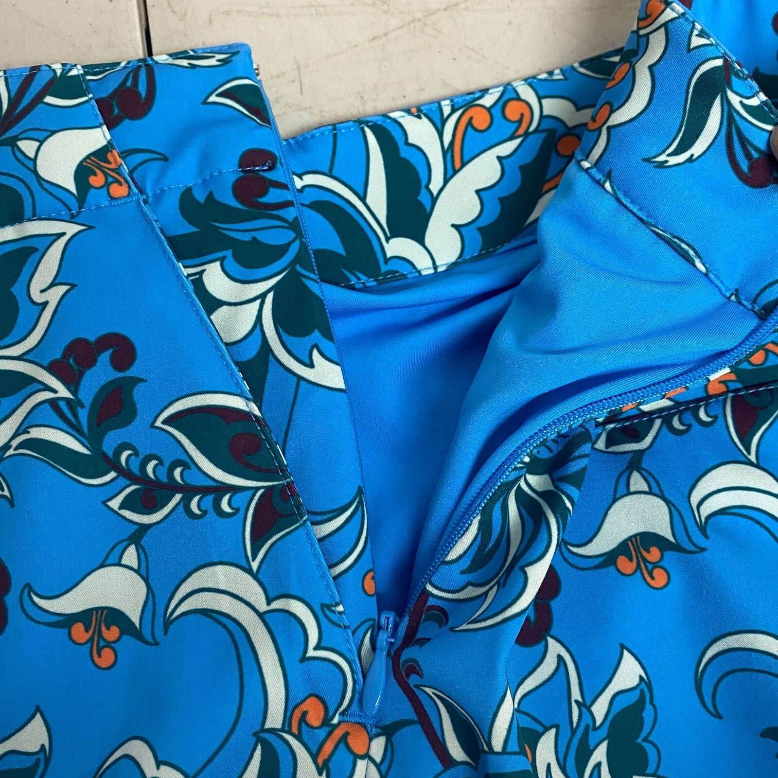 Lady Hagen Womans 6  Fashion Scarf Skort Scarf Print Multi BRAND NEW