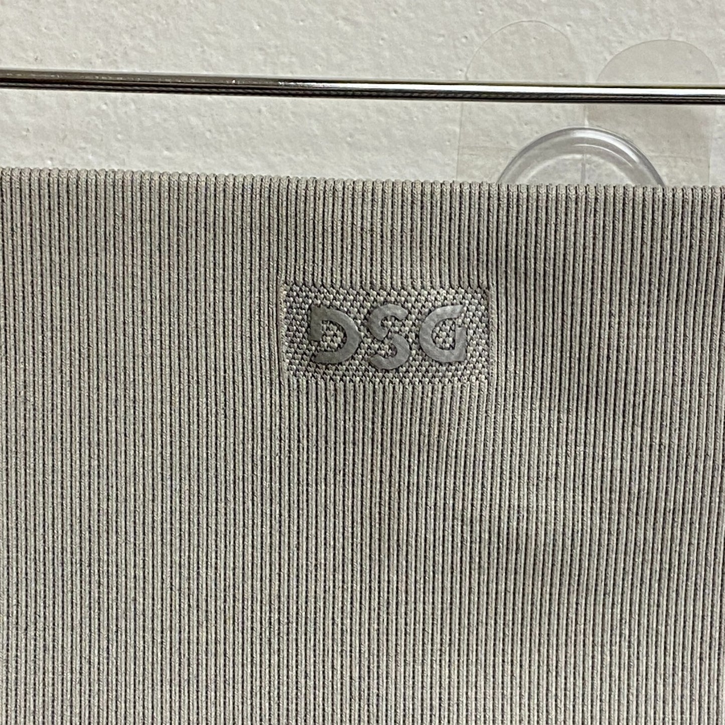 DSG X TWITCH ALLISON Women's Seamless Iridescent Legging Carbon Grey BOSSW22307