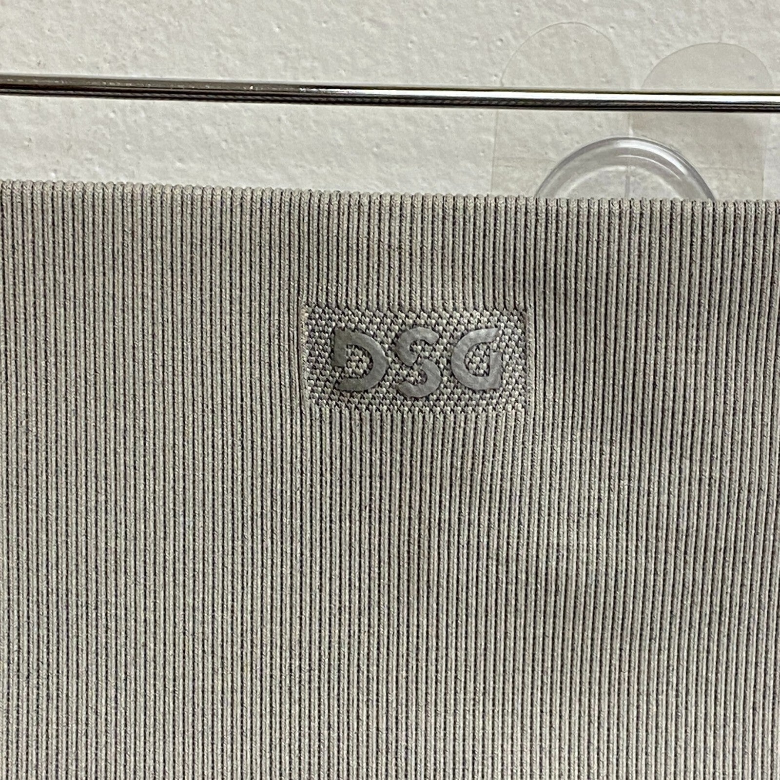 DSG X TWITCH ALLISON Women's Seamless Iridescent Legging Carbon Grey BOSSW22307