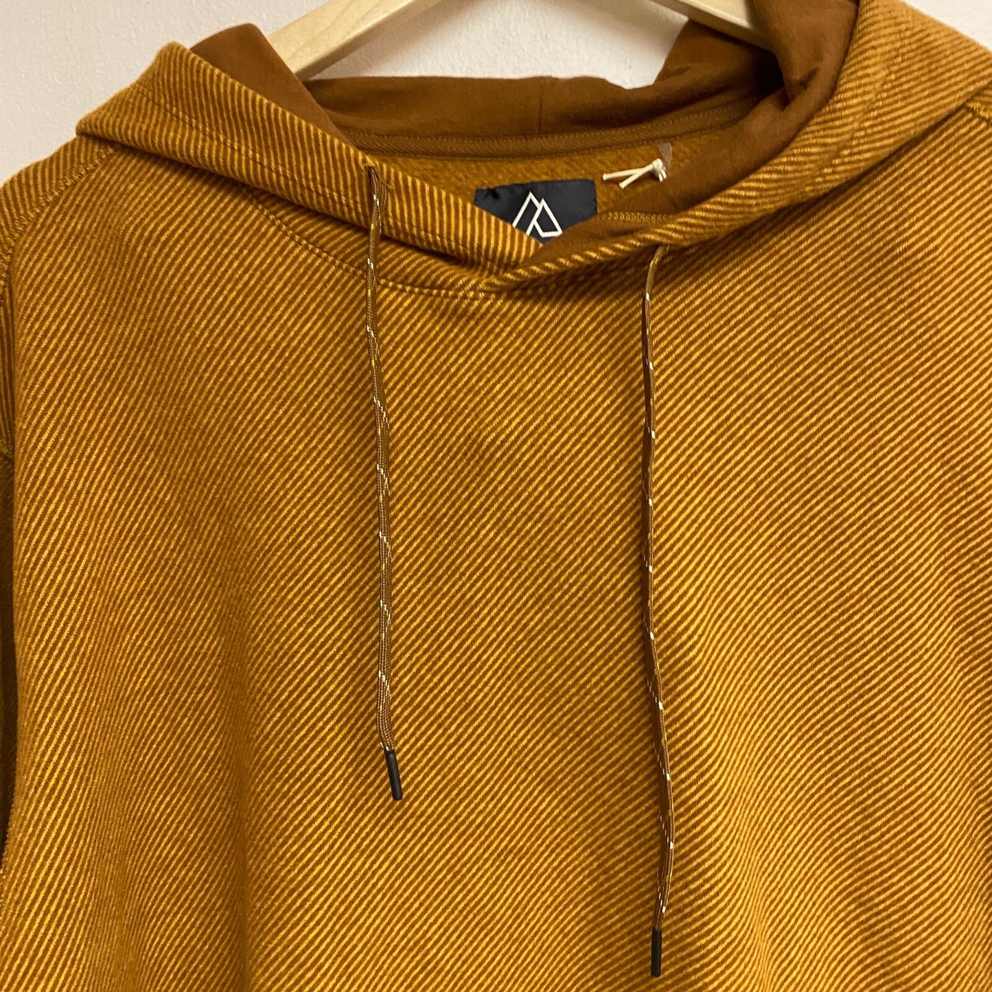 Alpine Design Men's AD M Wonderful Hoodie - Twill Gold/Workwear Brown ADM2302P