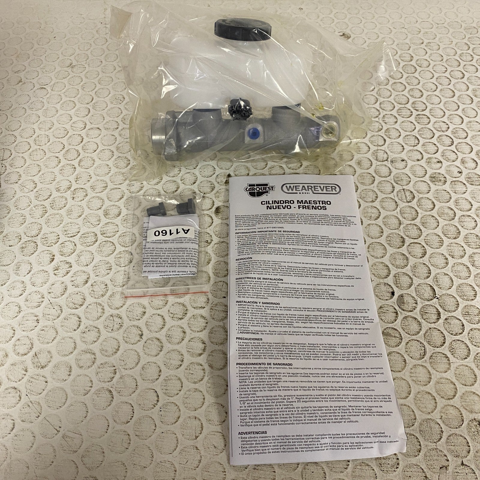 CARQUEST Wearever Brake Master Cylinder 1.000" Bore w/ Reservoir MCA390518