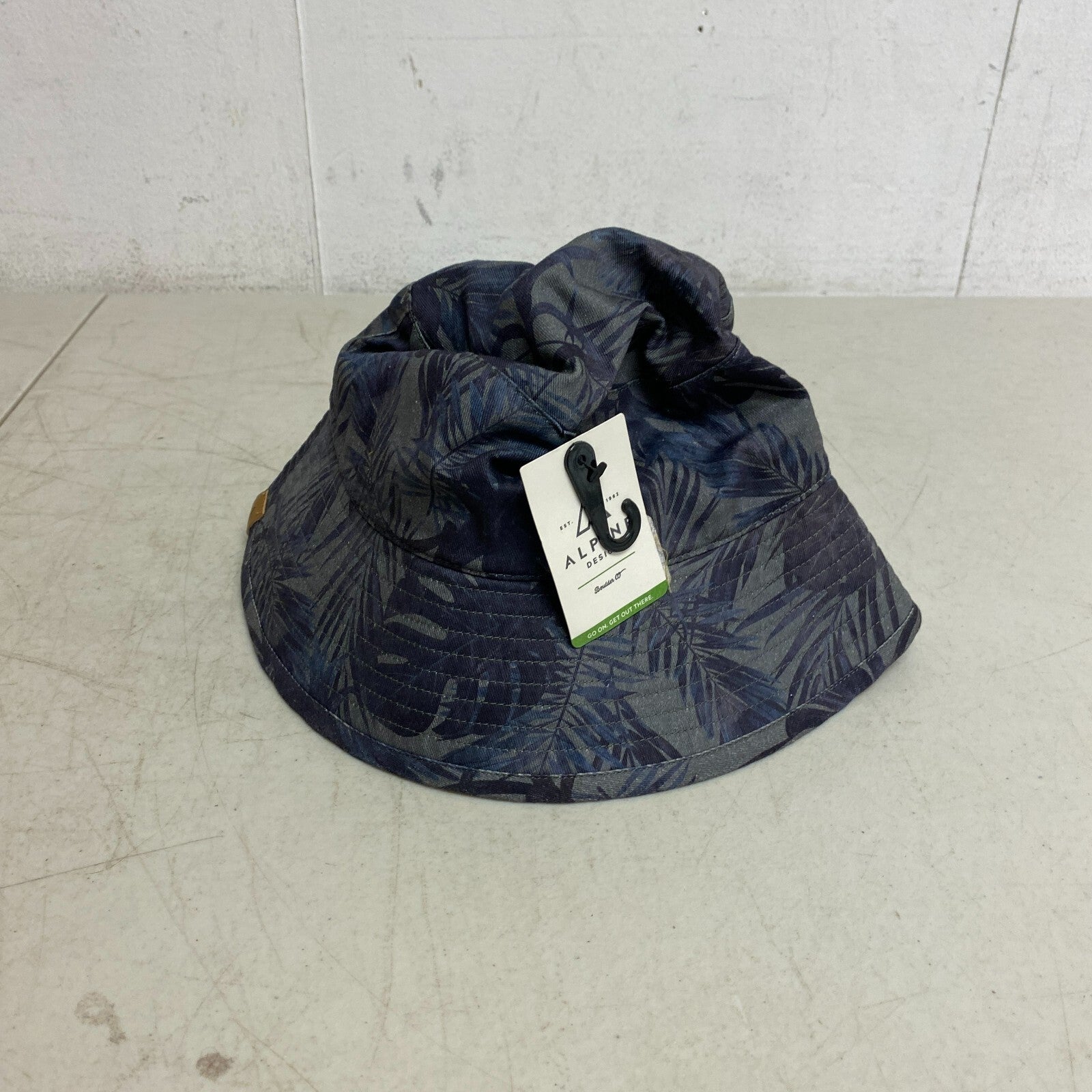 Alpine Design Womens AD W Bucket Hat Olive Palm Print ADWA8009