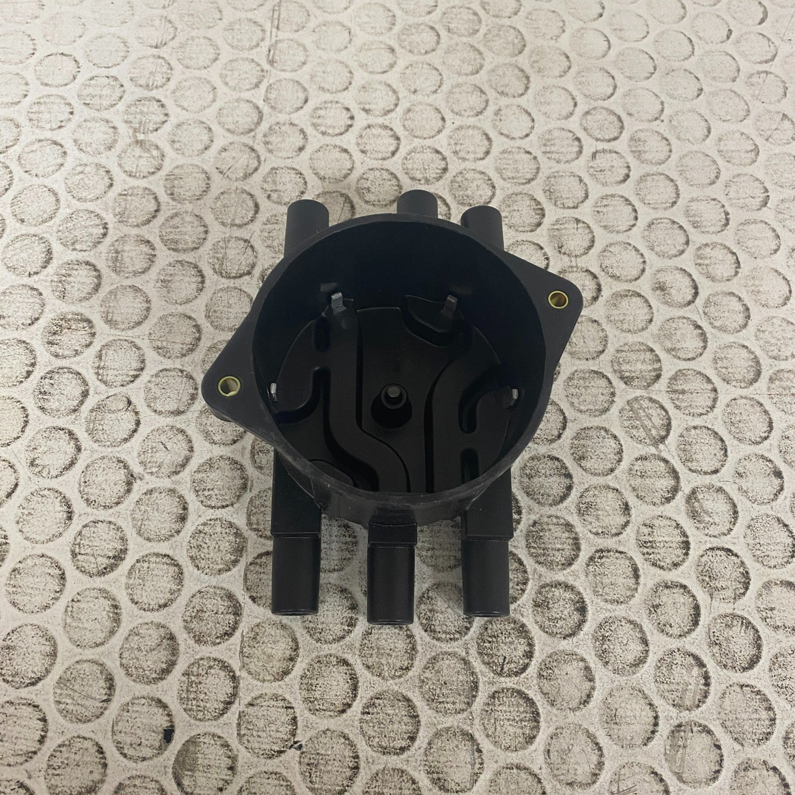 Standard Motor Products JH-141 Distributor Cap 1990-1995 Dodge Caravan