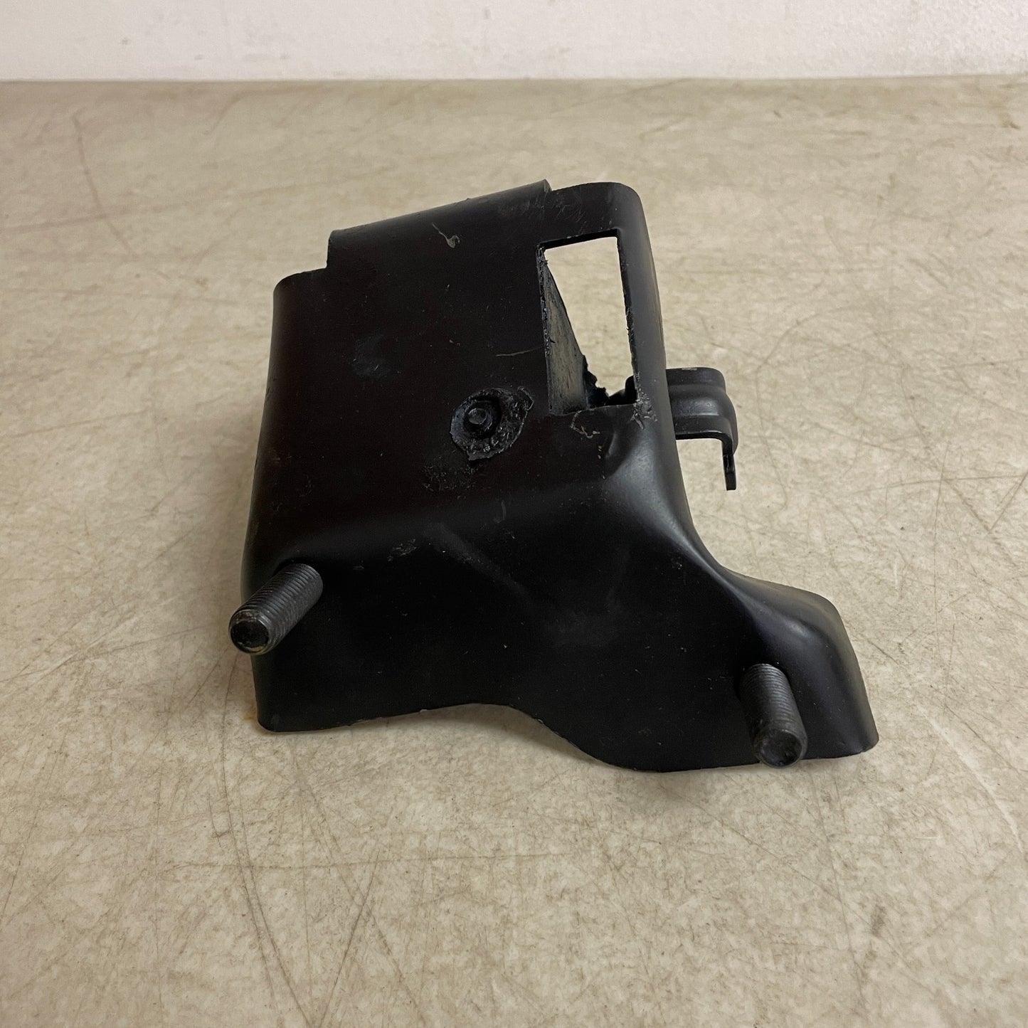 Carquest 2537 Front Left Transmission Mount for Buick Oldsmobile Pontiac Auto